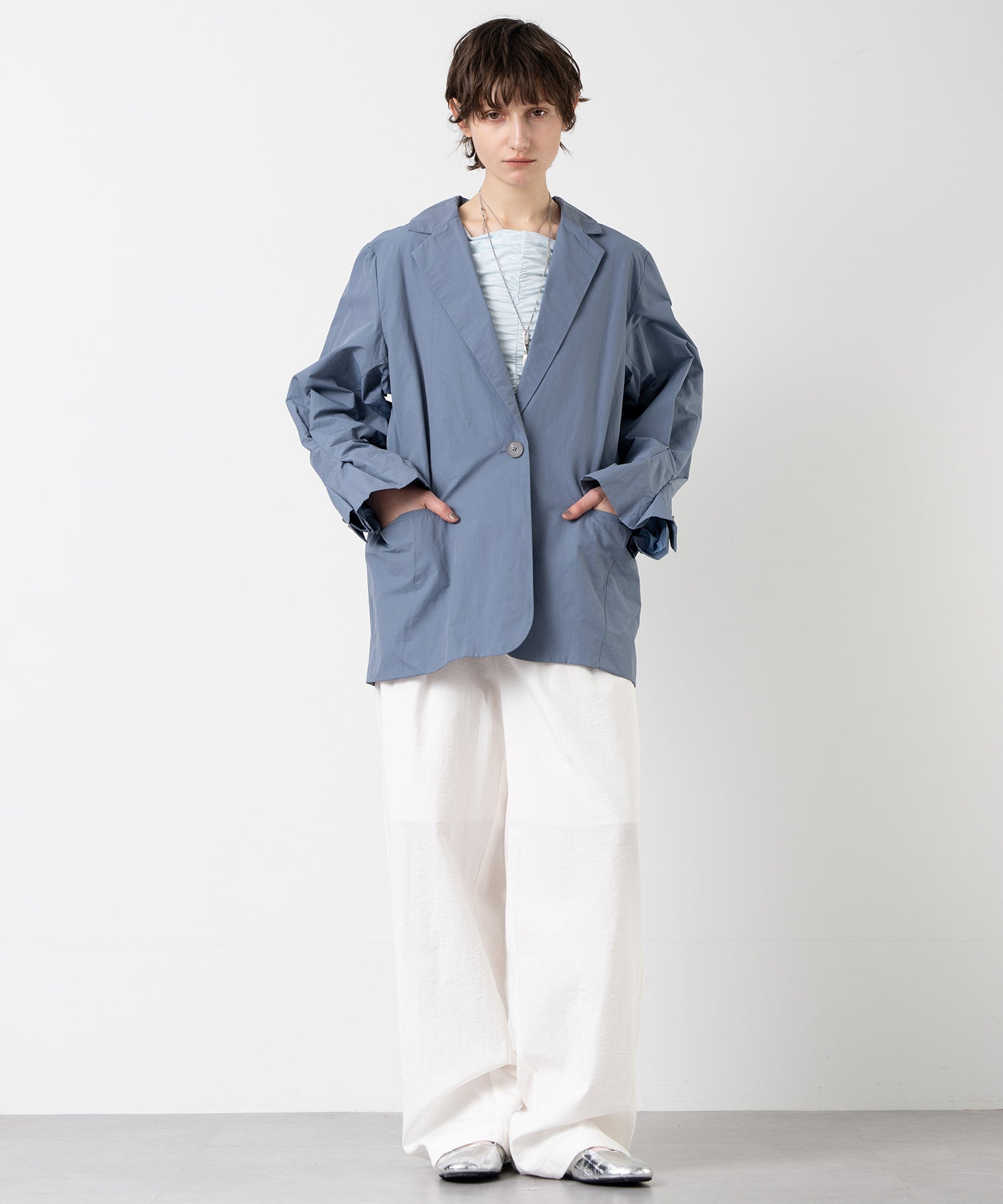 Sleeve-Tucked Single Jacket