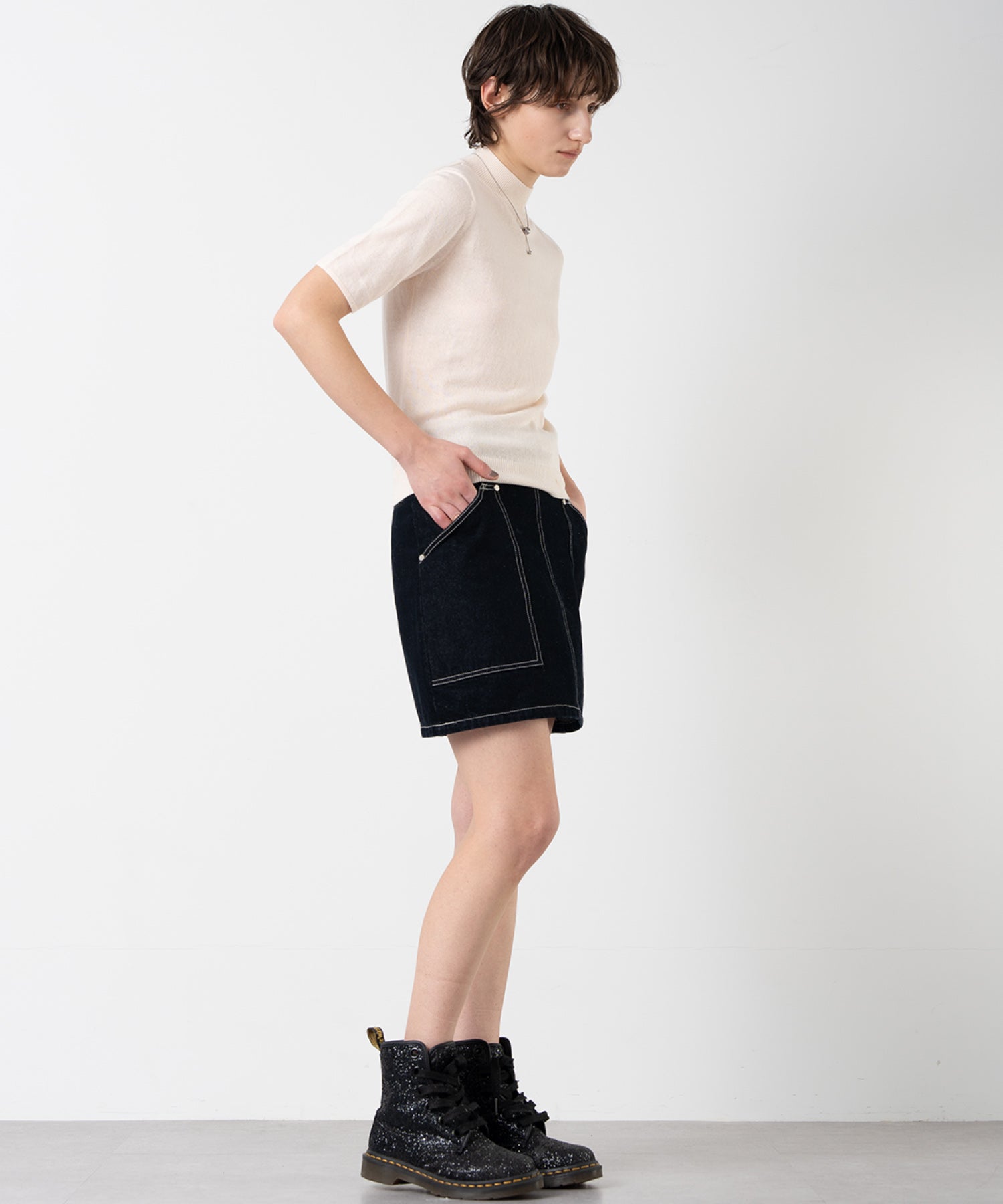 Crew Neck Fitted Knit T-Shirt / Pullover