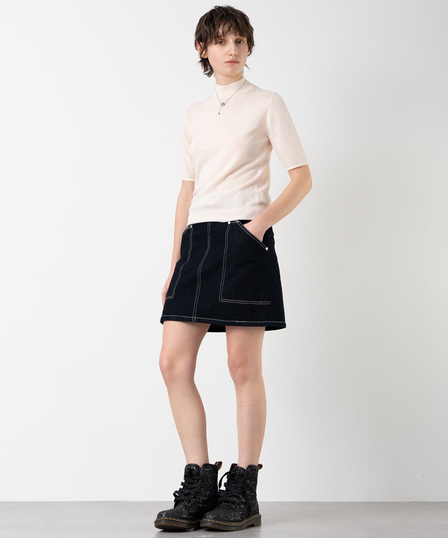 Crew Neck Fitted Knit T-Shirt / Pullover