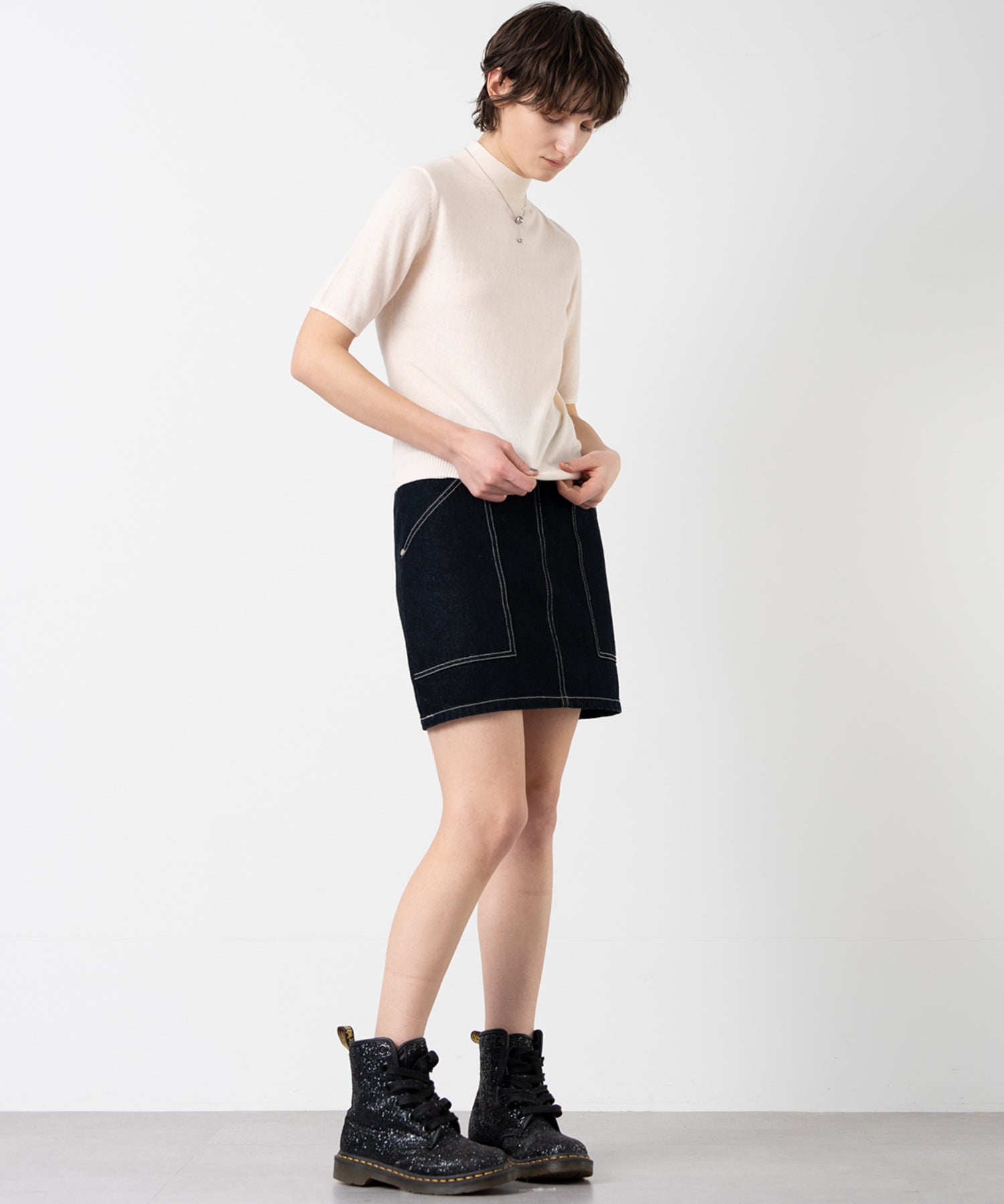 Crew Neck Fitted Knit T-Shirt / Pullover