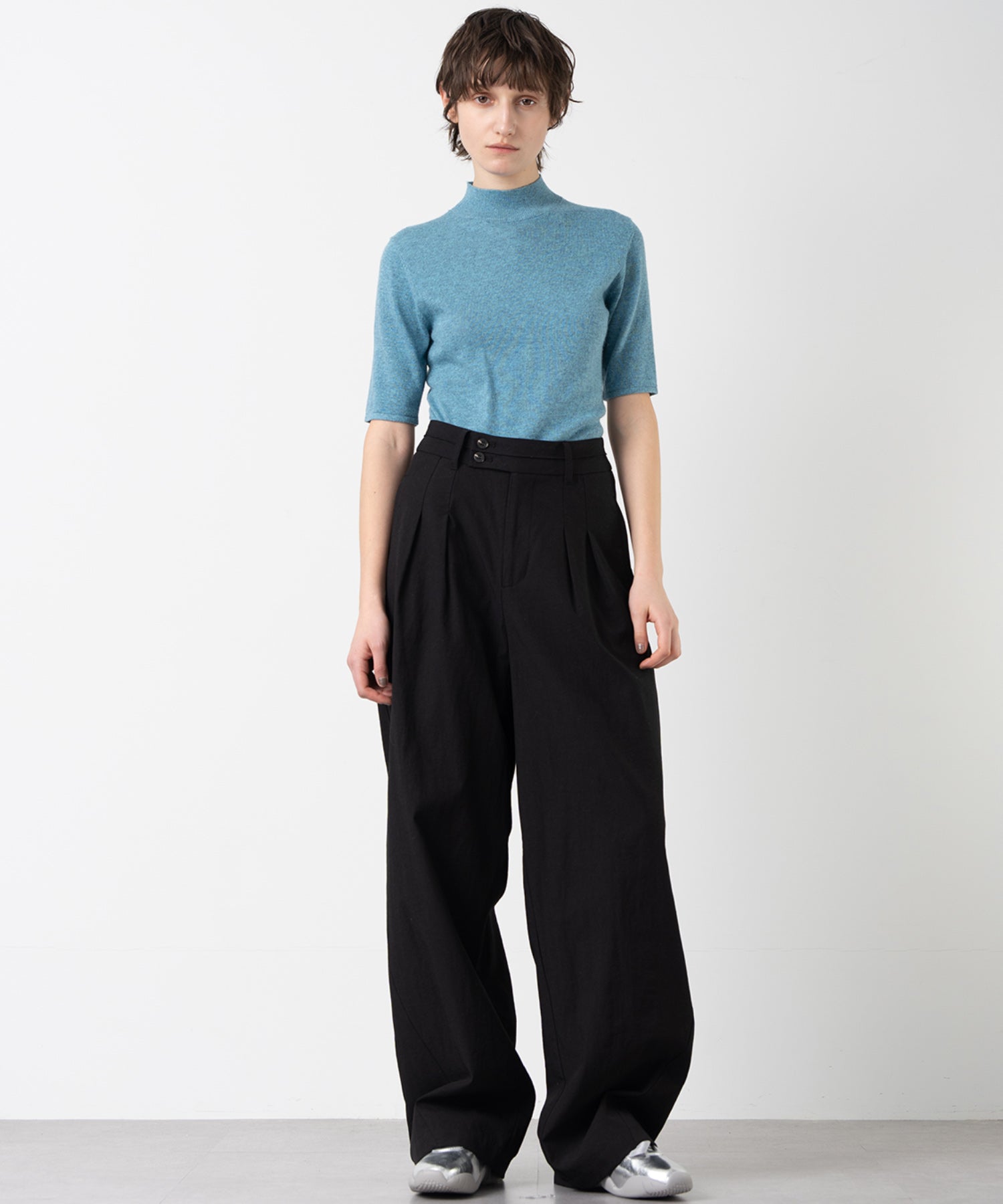Crew Neck Fitted Knit T-Shirt / Pullover