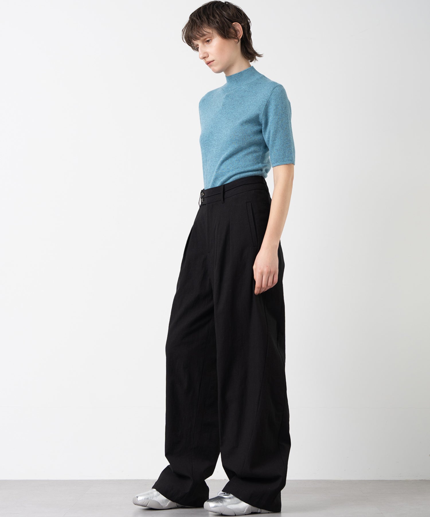 Crew Neck Fitted Knit T-Shirt / Pullover