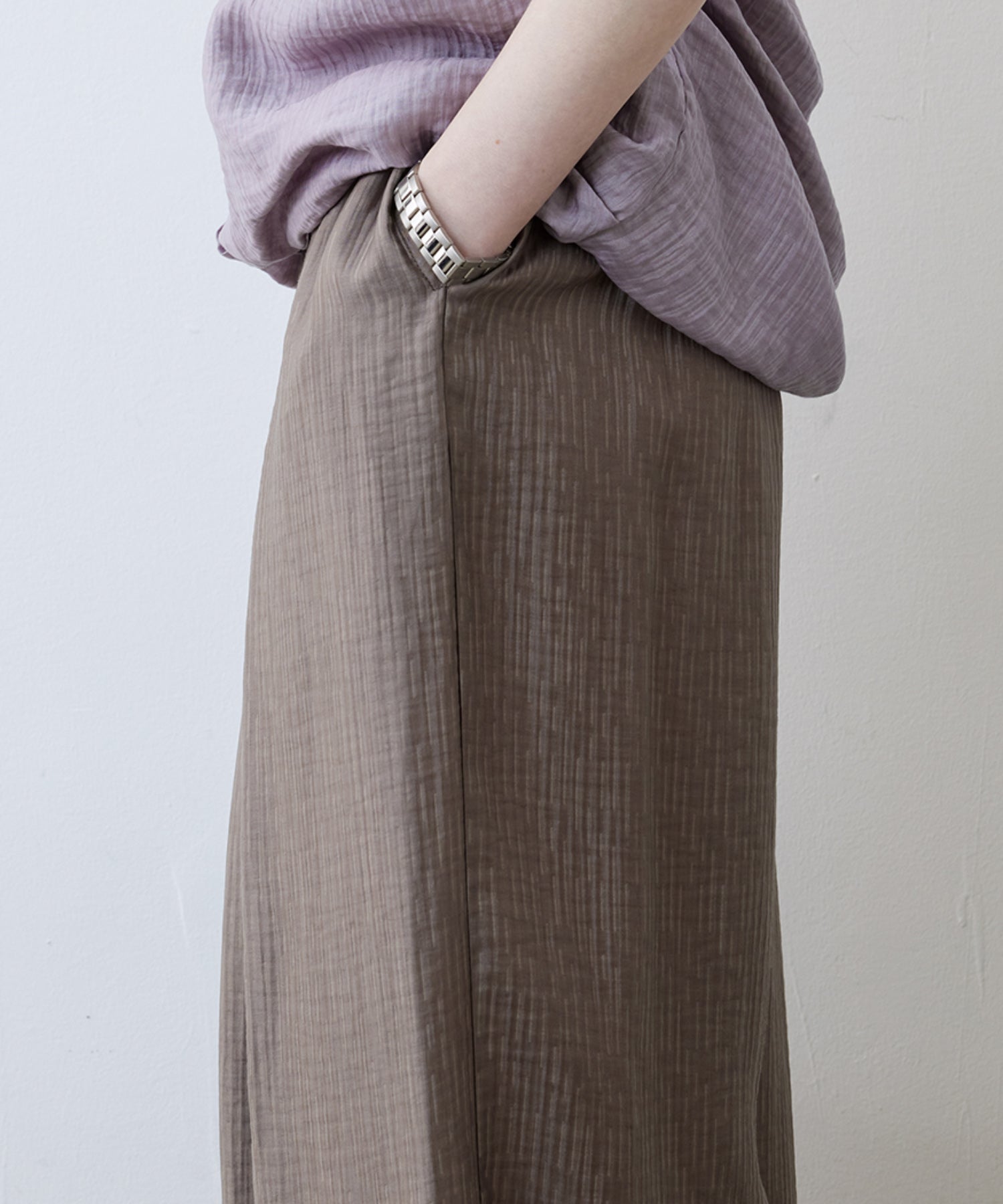 Lightweight Textured Wide-Leg Pants