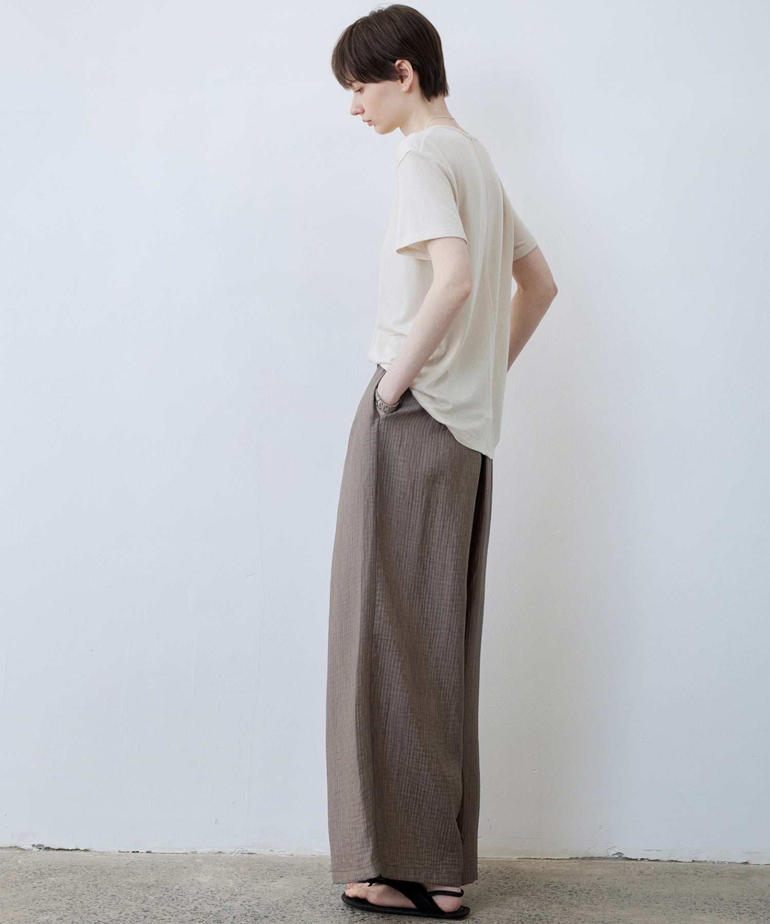 Lightweight Textured Wide-Leg Pants