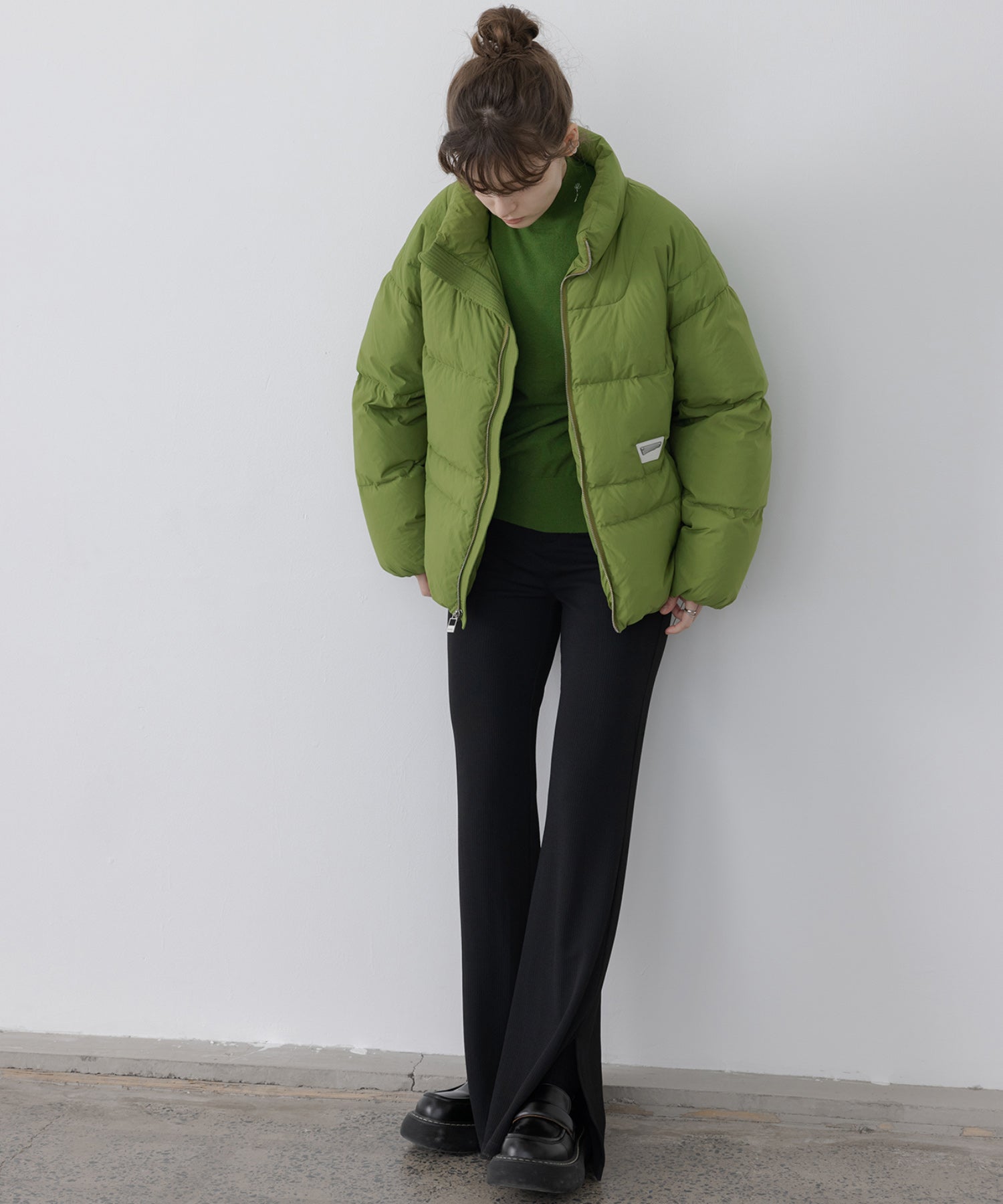 color volume down jacket