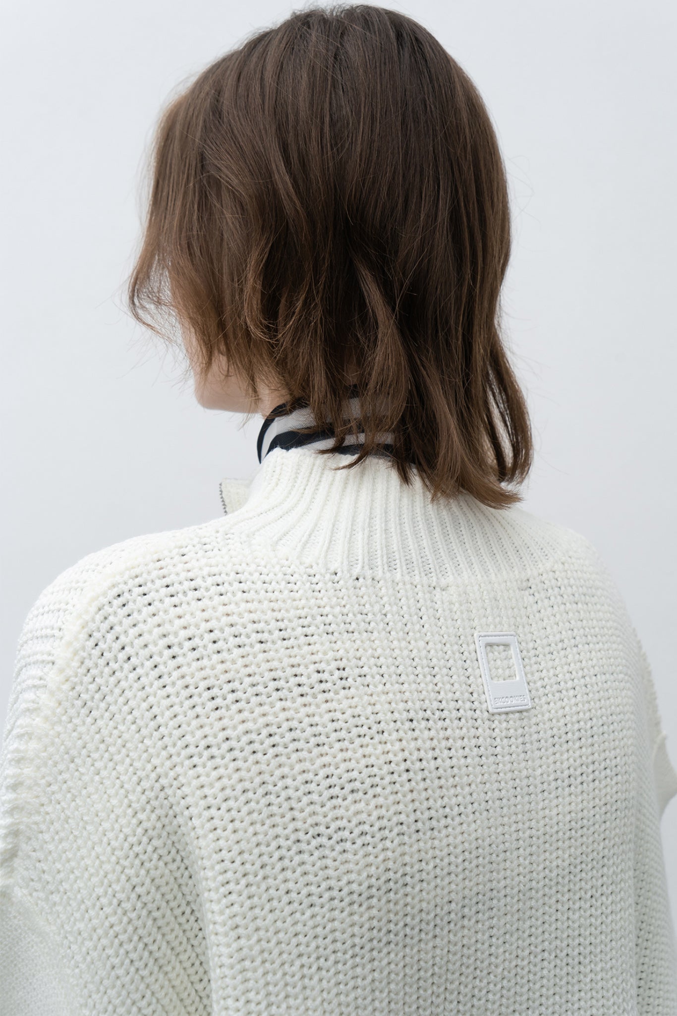 Stand collar high neck half zip up side open knit vest