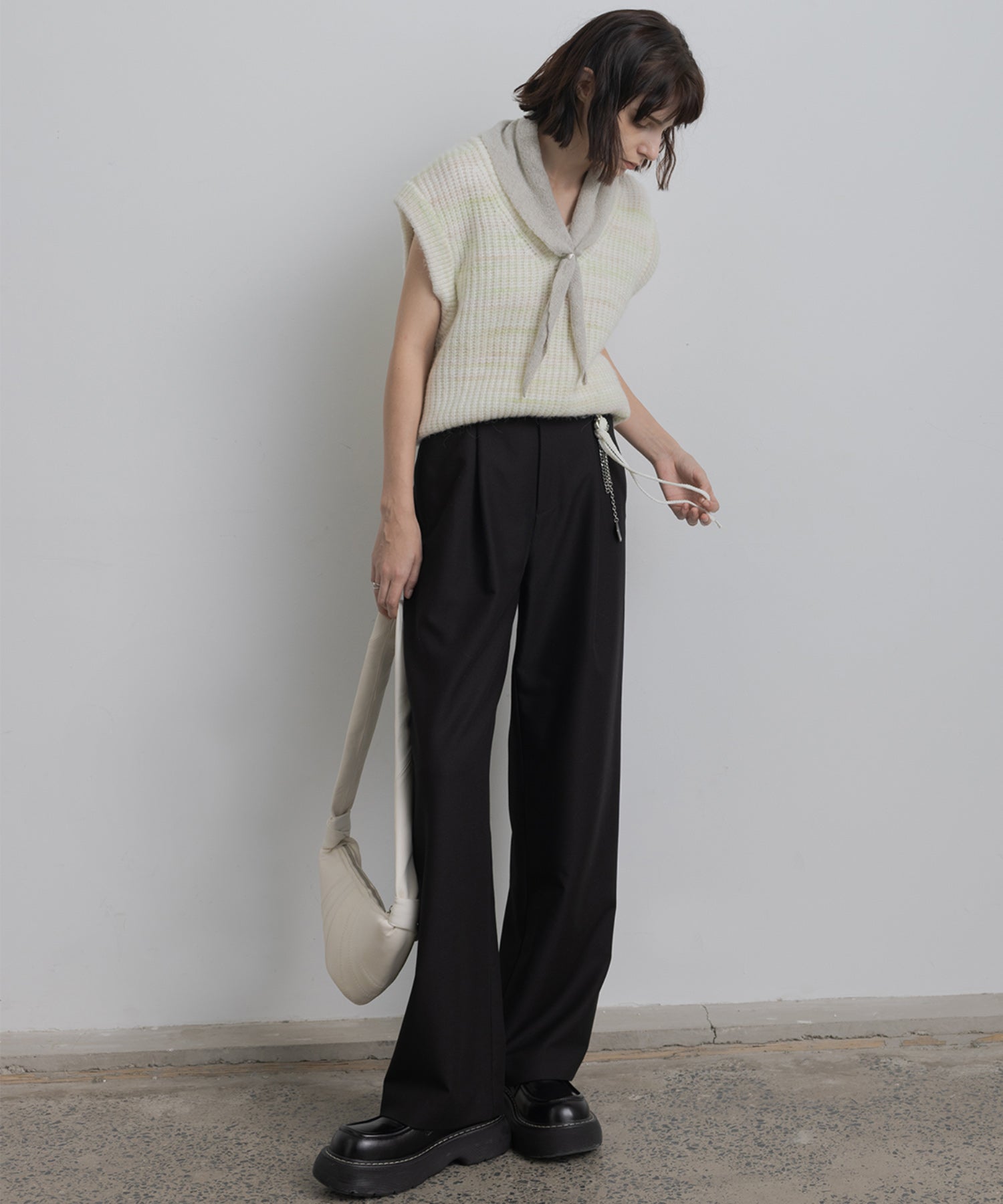 V neck knit vest