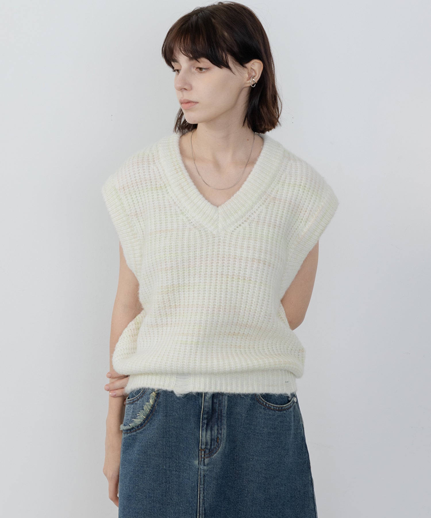 V neck knit vest