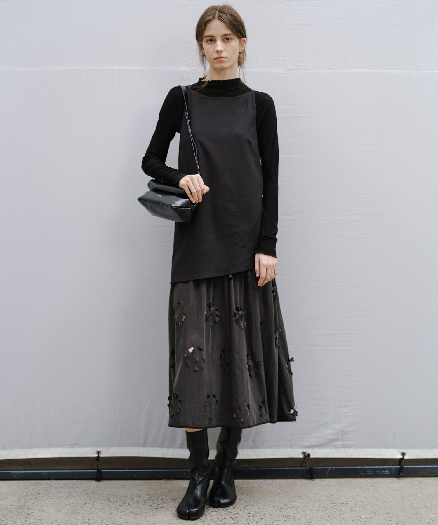 “Shipping from late February to early March” Sleeveless Cutwork Lace Midi Dress