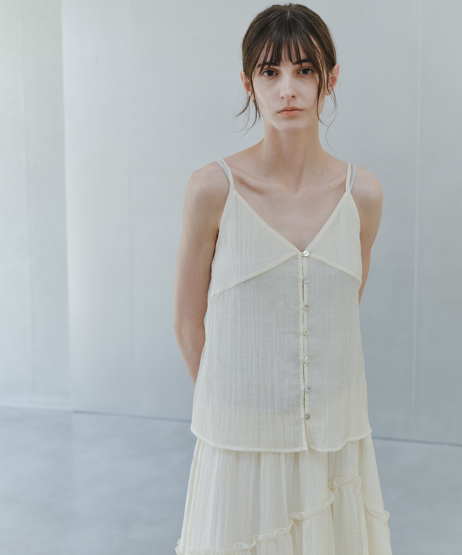 「7月上旬~中旬出荷」Sheer Textured Front Button Camisole