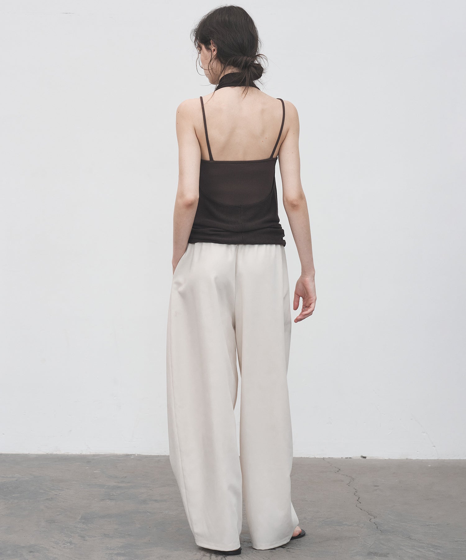Sculpted Curve Wide Pants – Minimal Line Fit