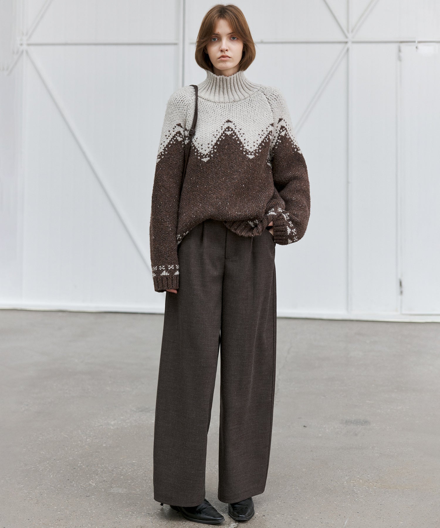 Textured Low-Rise Wide Straight Curved Pants