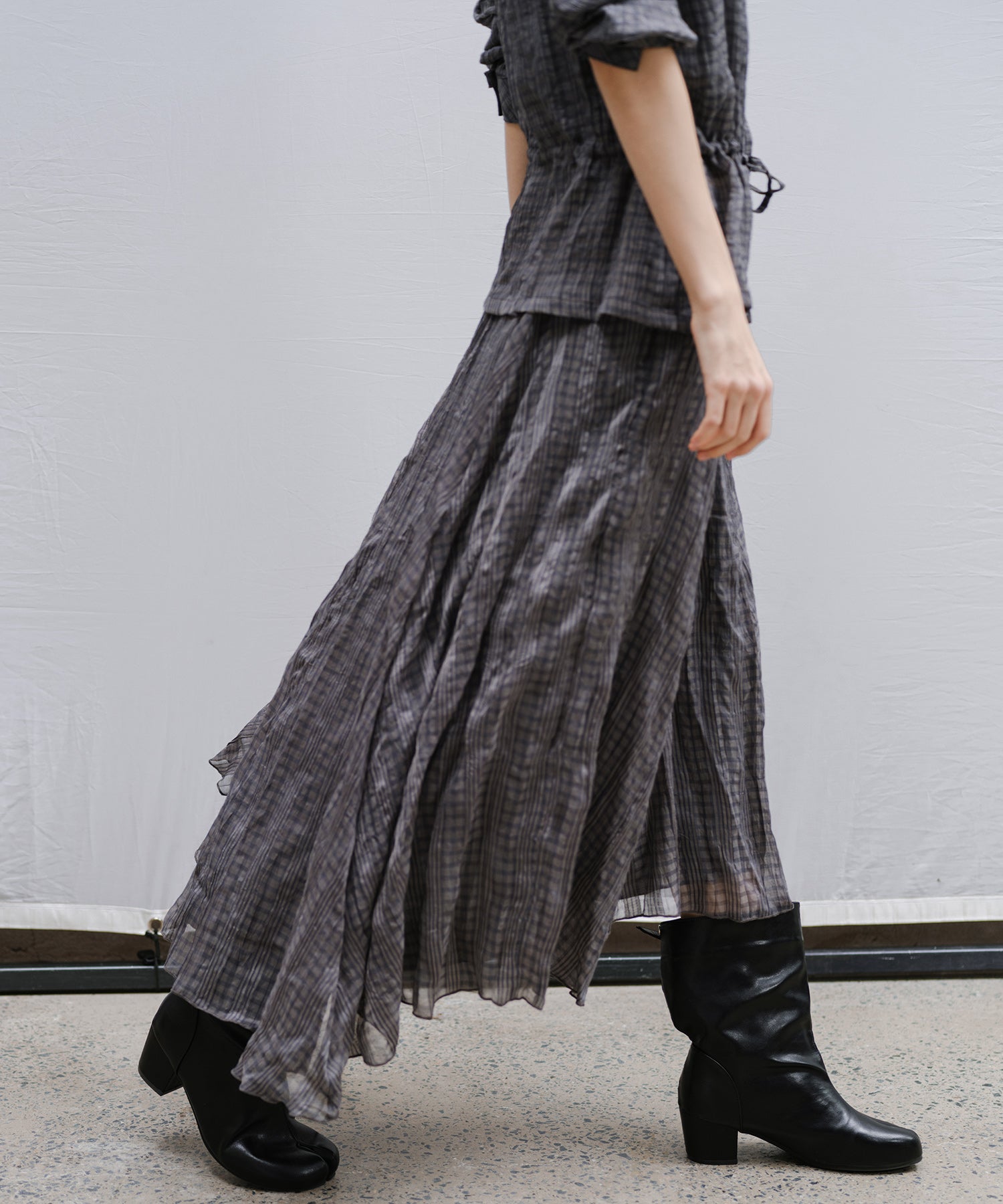 Asymmetric Hem Crinkled Check Midi Skirt – A-Line Silhouette