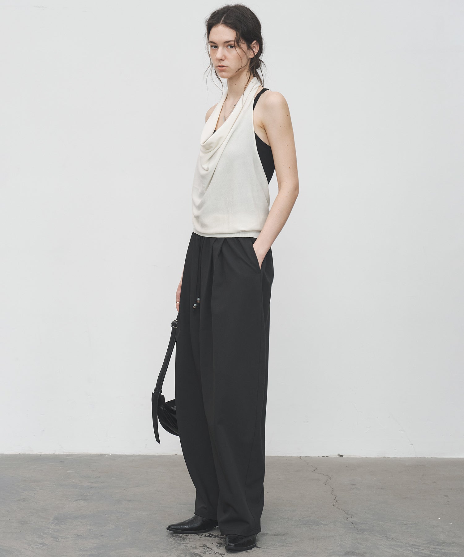 Sculpted Curve Wide Pants – Minimal Line Fit