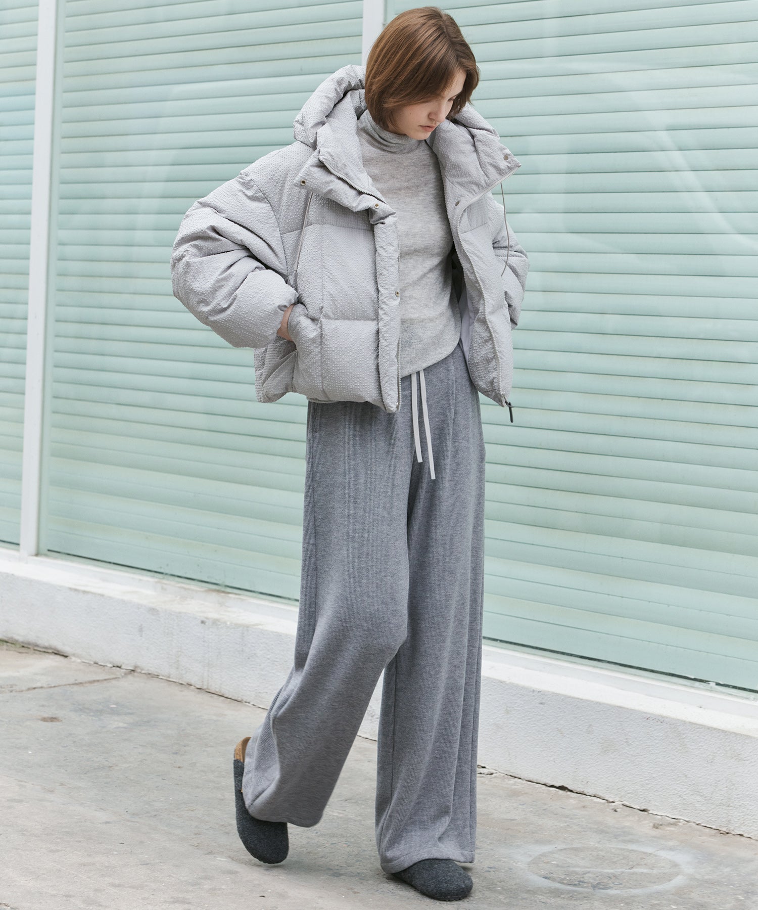 Textured Crinkle Hooded Short Down Jacket