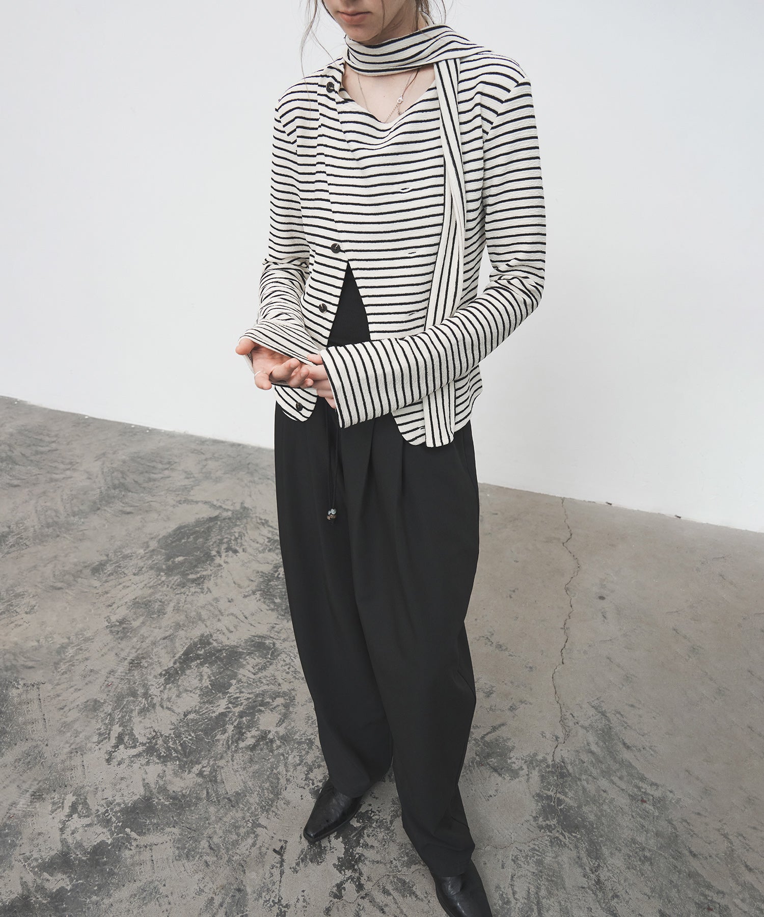 Sculpted Curve Wide Pants – Minimal Line Fit