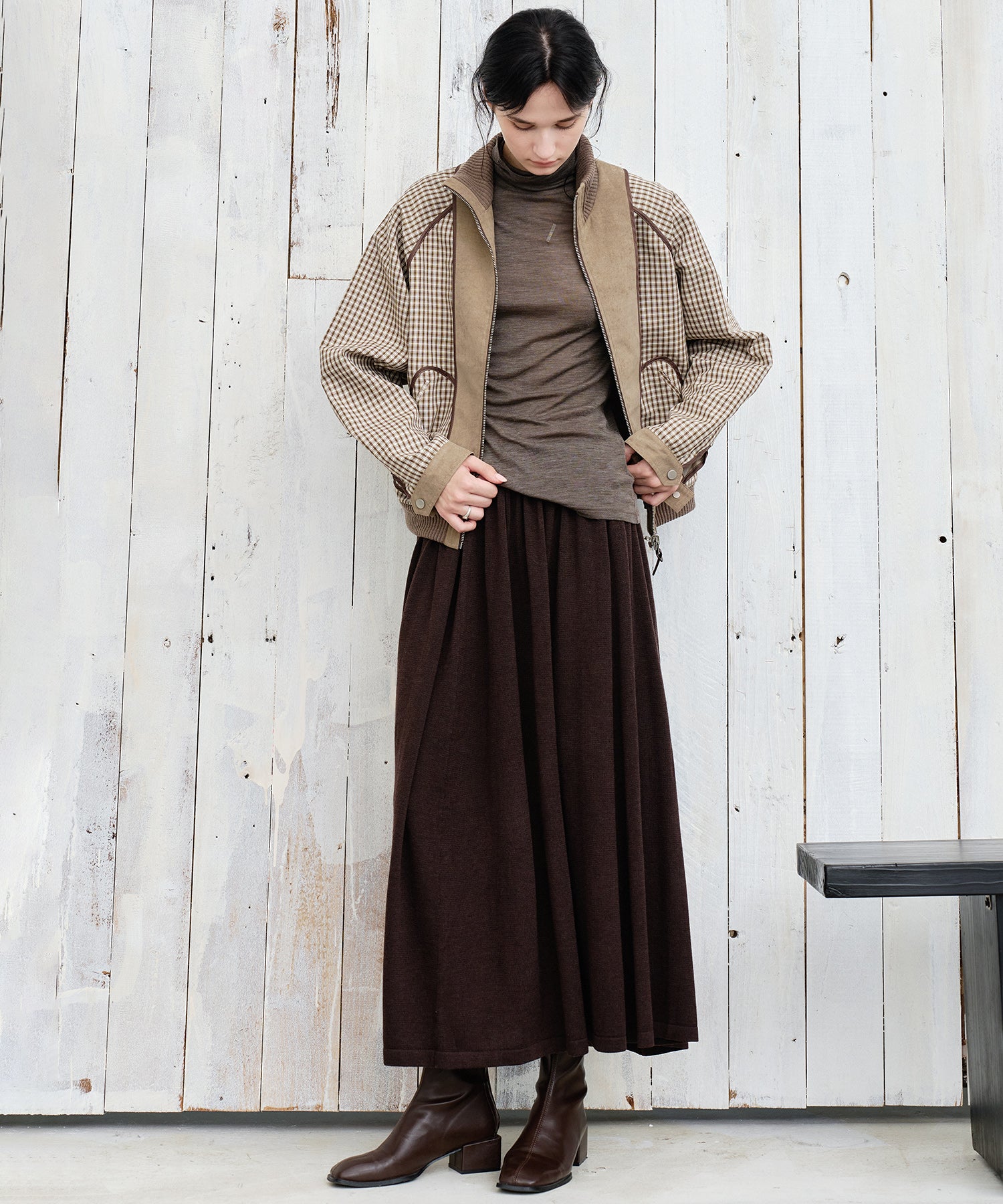 Elegant Flowy Flared Knit Midi Skirt