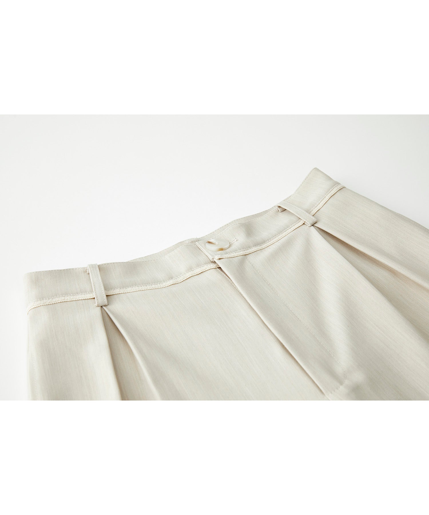 Mid-Rise Tapered Trousers