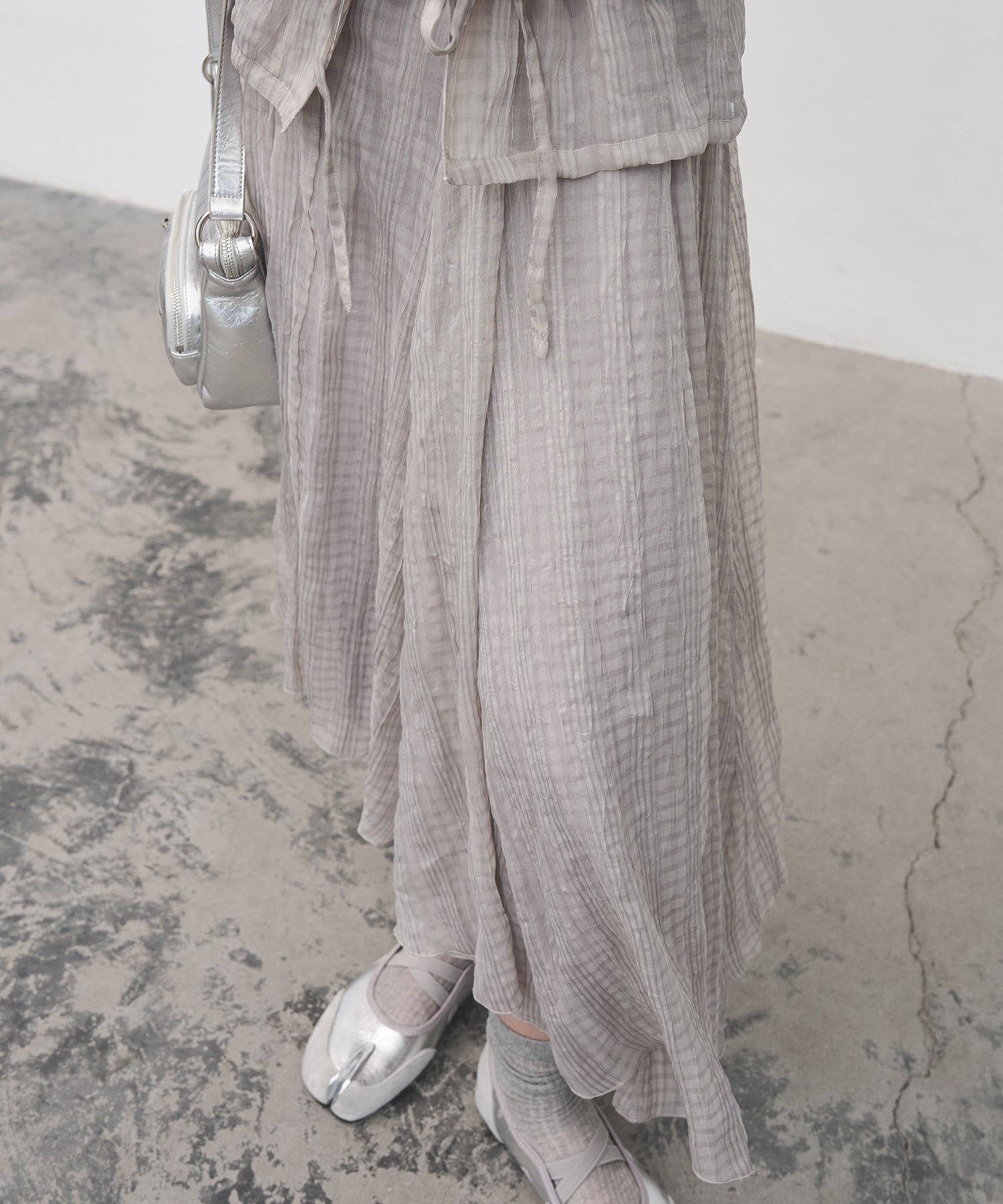 Asymmetric Hem Crinkled Check Midi Skirt – A-Line Silhouette