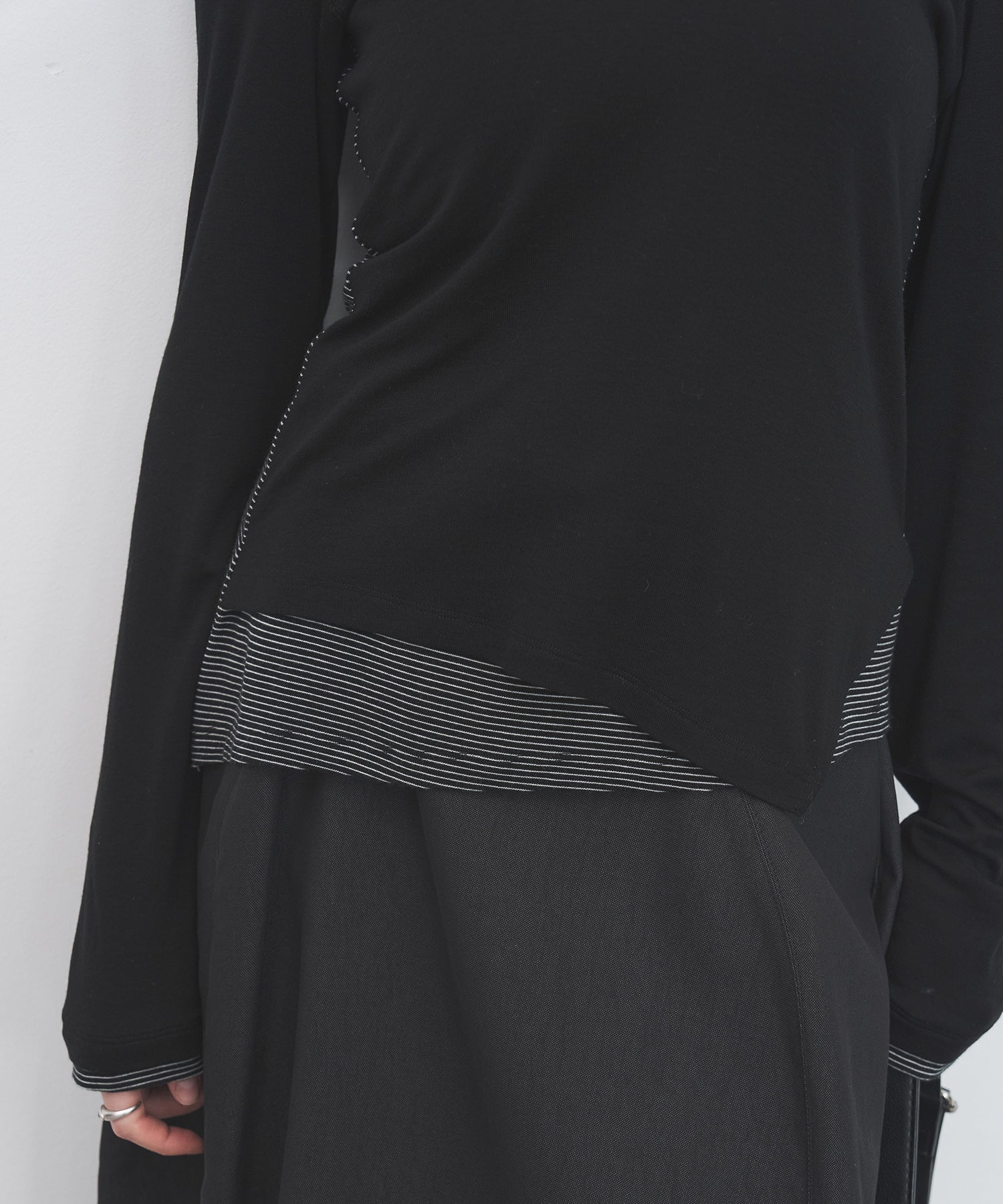 Layered Style U-Neck Stripe Top – Wool Blend