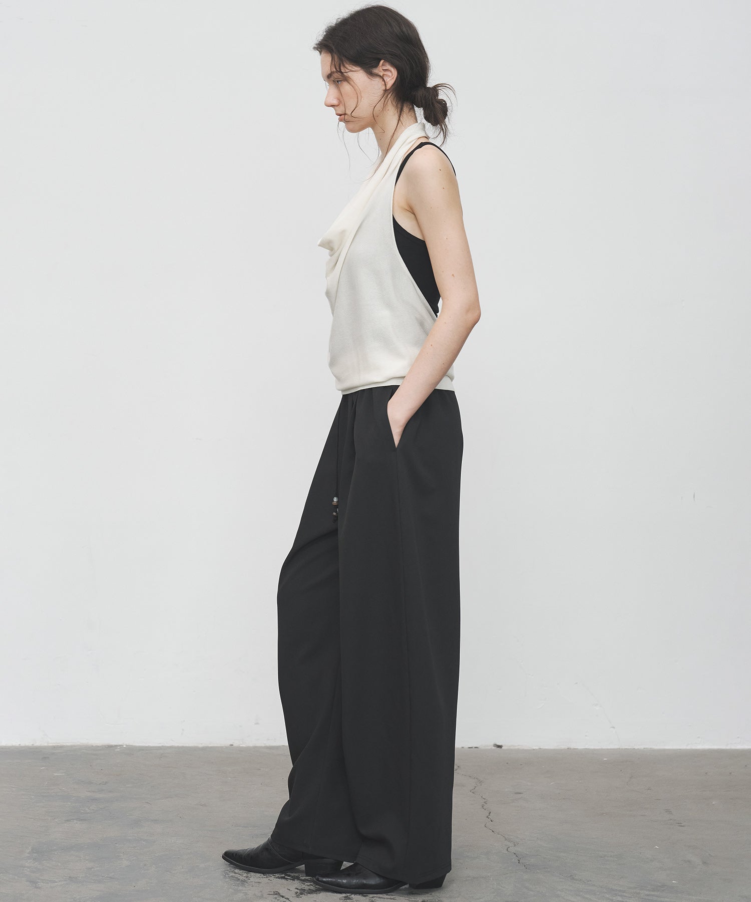 Sculpted Curve Wide Pants – Minimal Line Fit