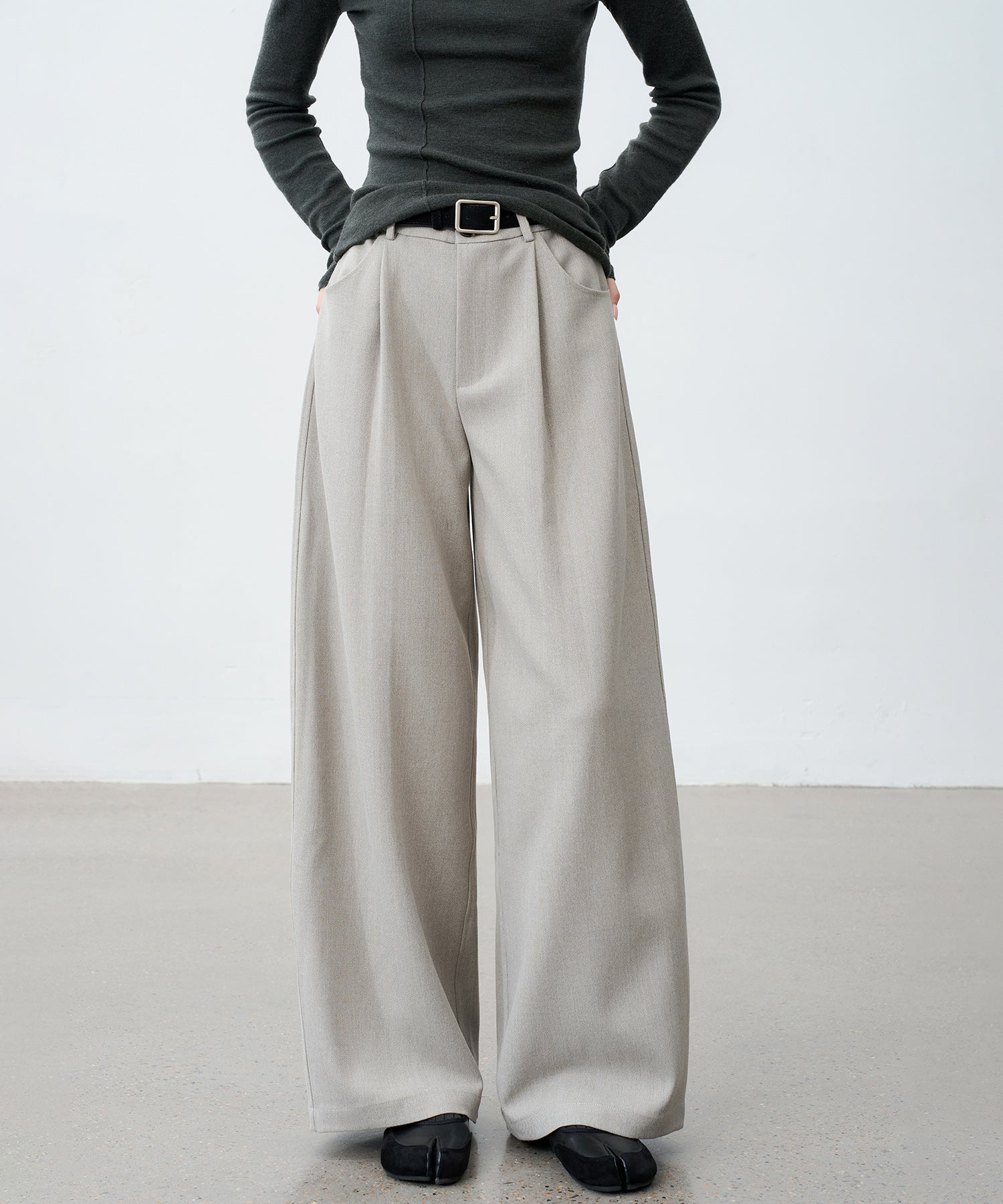 Textured Low-Rise Wide Straight Curved Pants