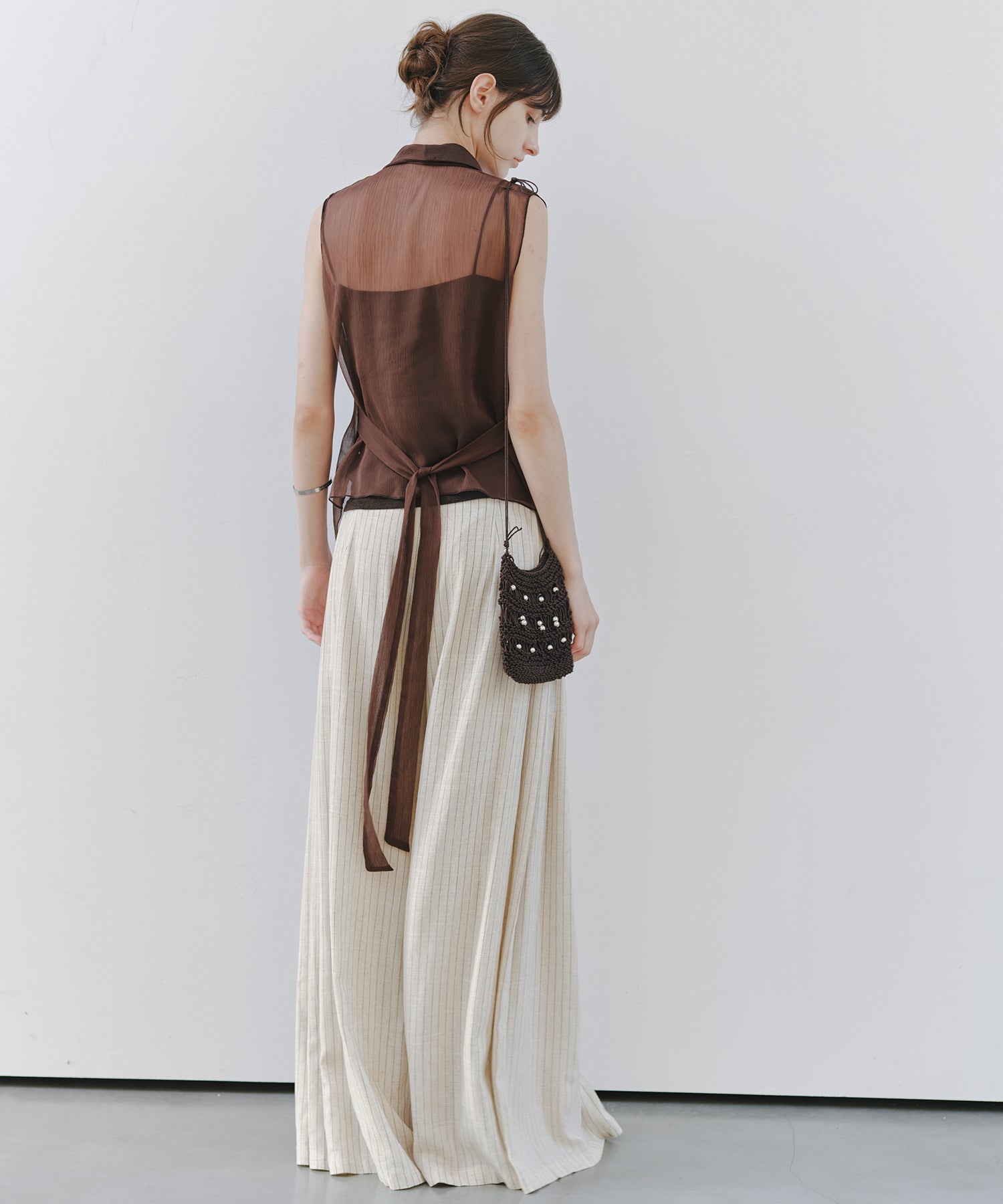 「8月中旬~下旬出荷」Sheer Cross Draped Sleeveless Top