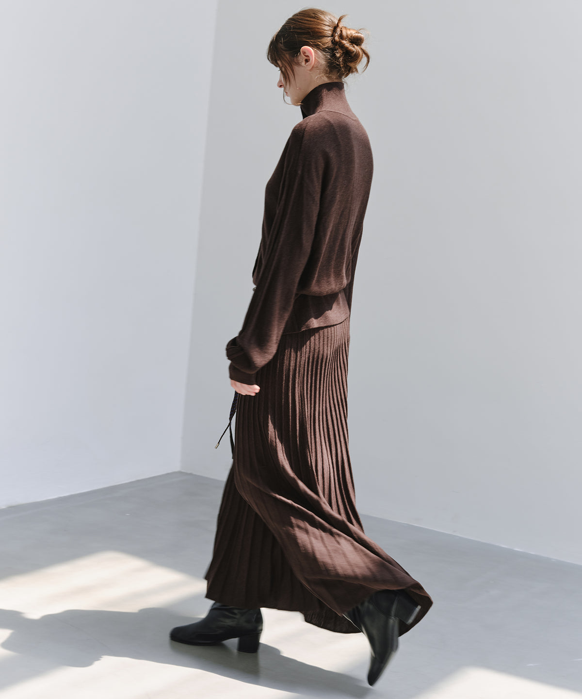 「10月下旬出荷予定」Wool-Silk Blend Pleated Knit Skirt