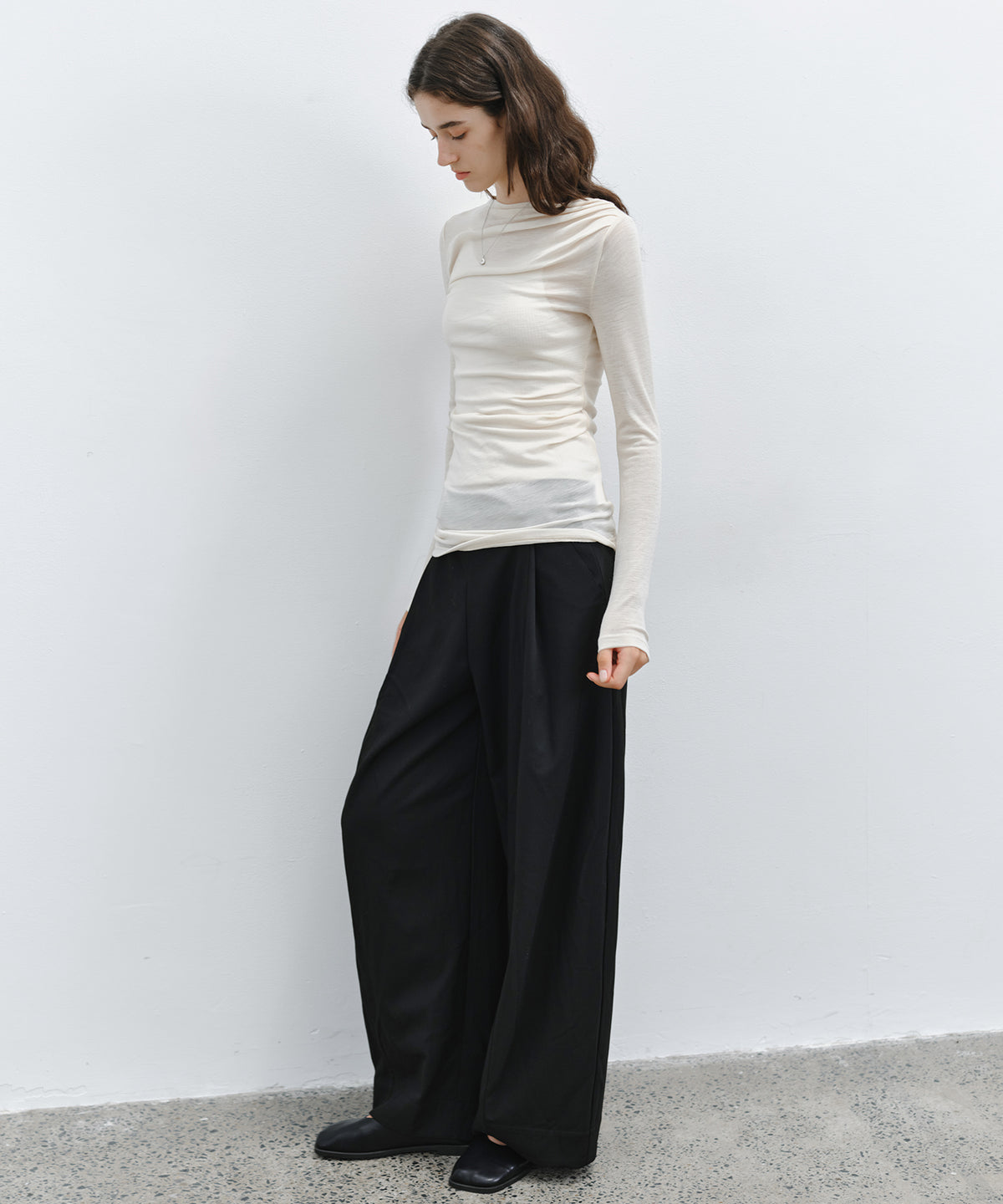 「10月下旬出荷予定」Tucked Wide Straight Slacks Pants