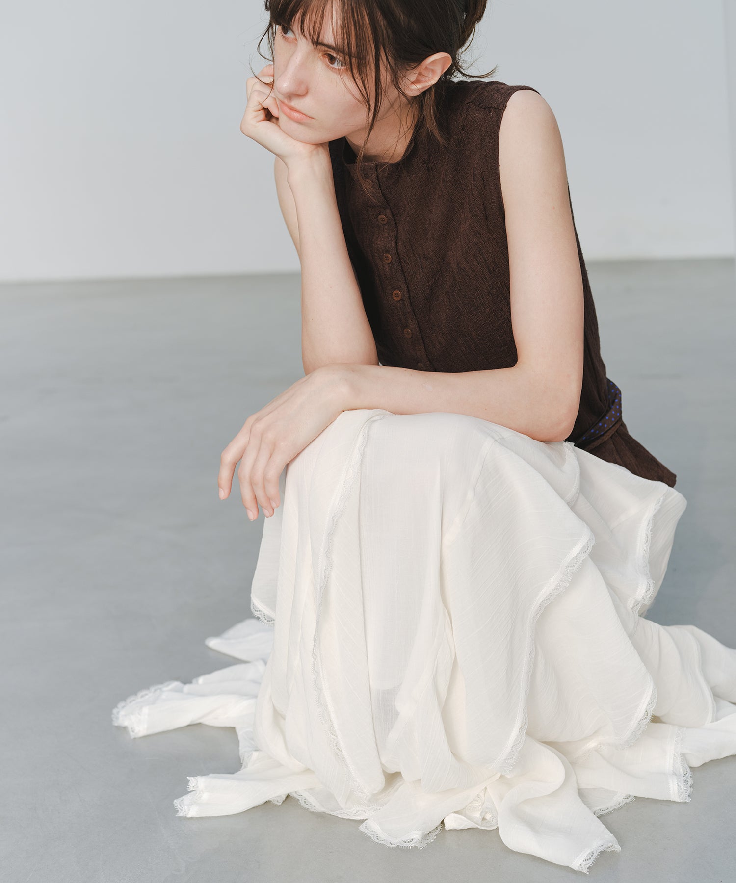 「6月上旬~中旬出荷」Asymmetric Layered Lace Skirt