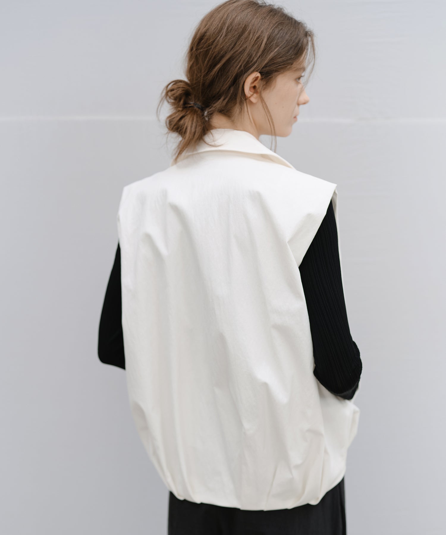 "Shipping scheduled for late February to early March" Lapel Collar Double-Breasted Vest