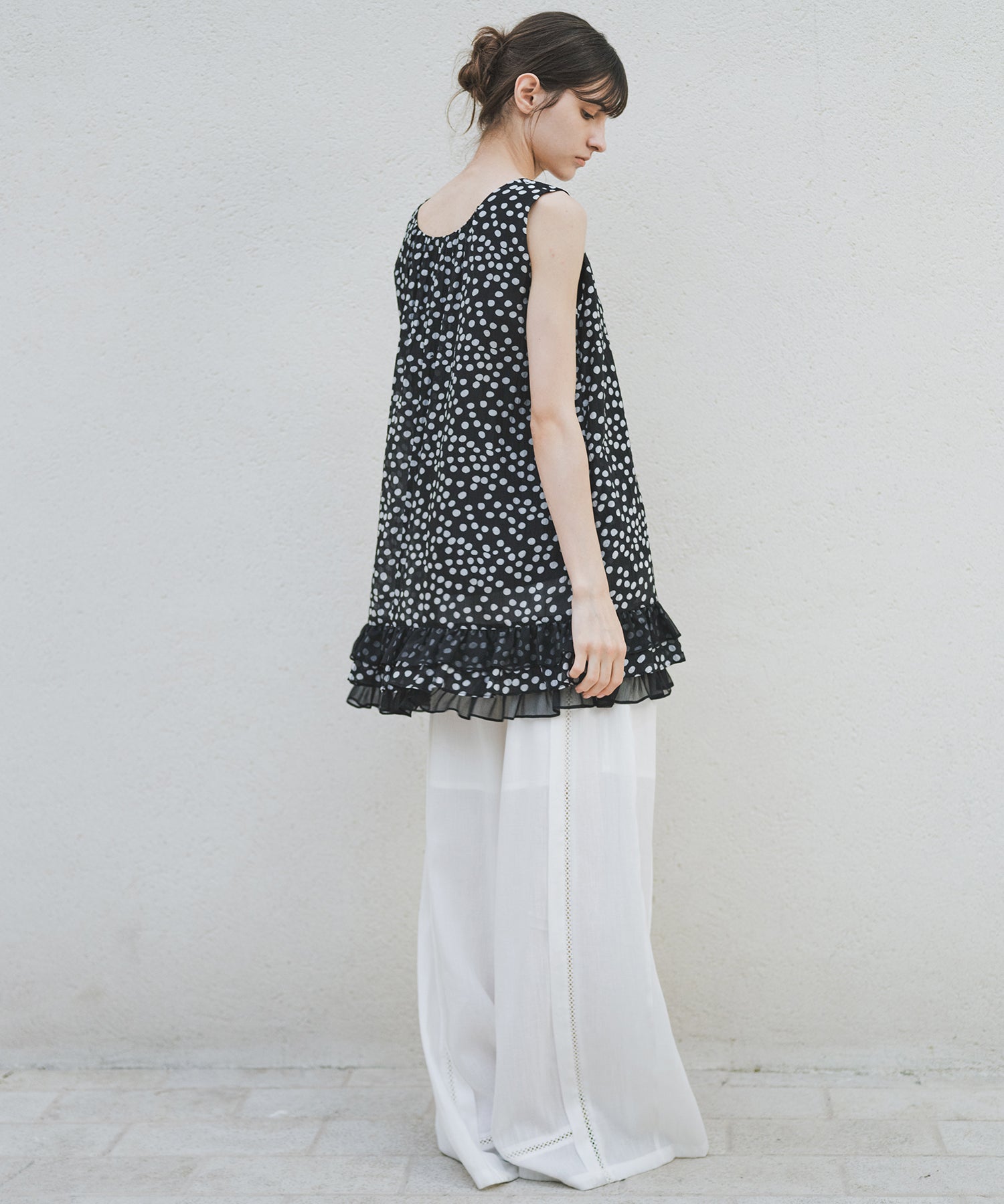 「7月中旬~下旬出荷」Dot Frill Hem Mini Dress