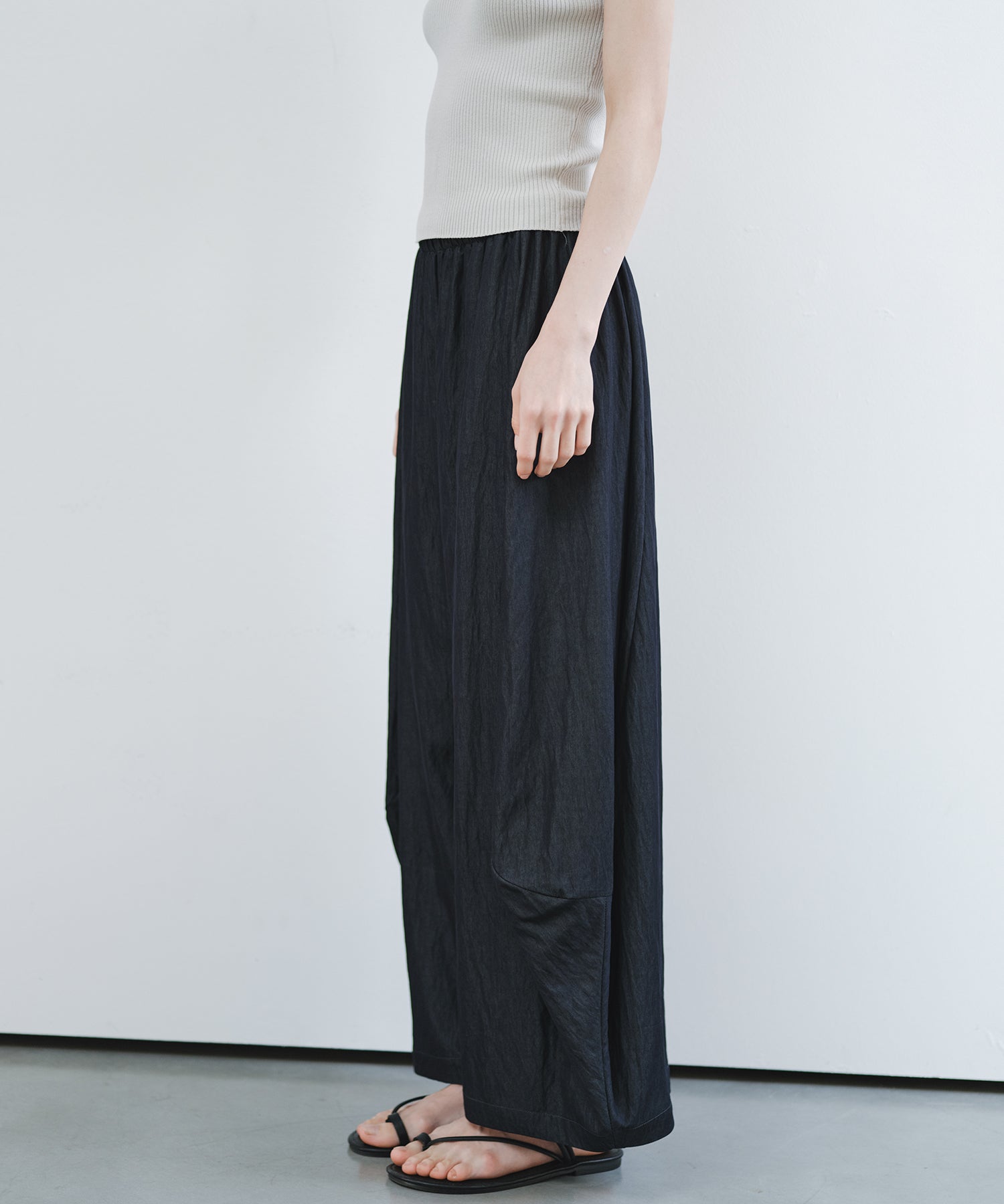 「6月上旬~中旬出荷」Nuanced Draped Wide Pants