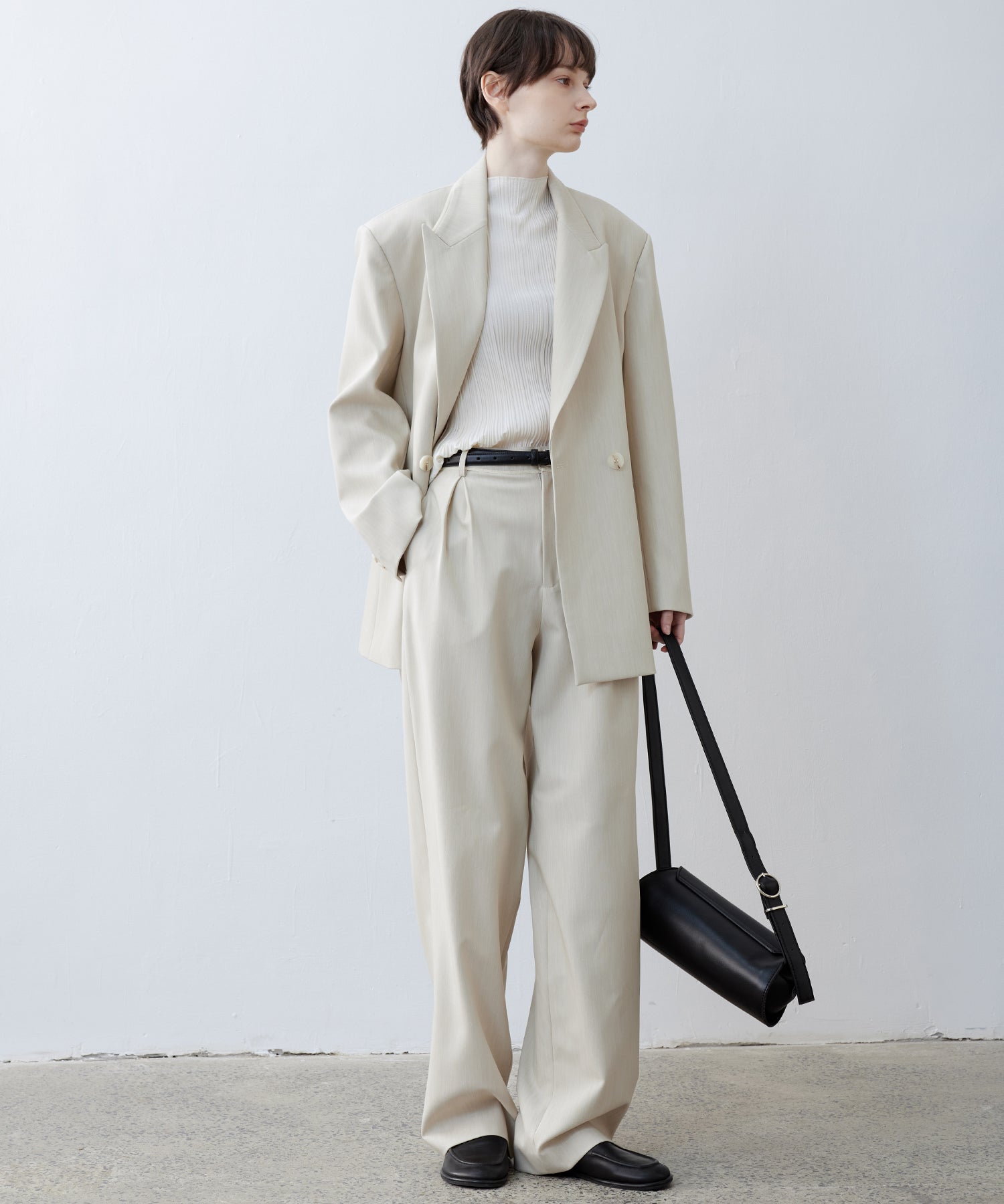Mid-Rise Tapered Trousers