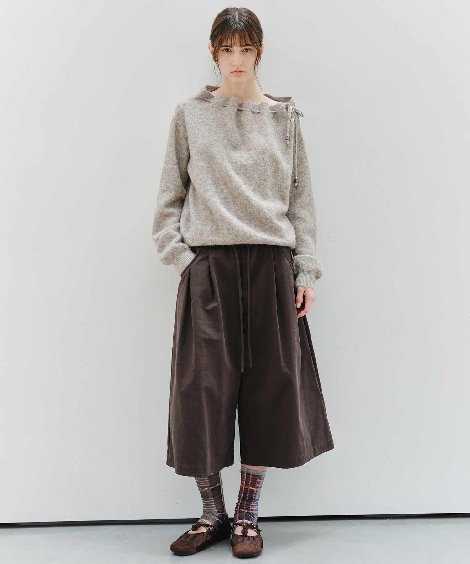 「9月下旬出荷予定」Shaggy Off-Shoulder Drawstring Knit Top