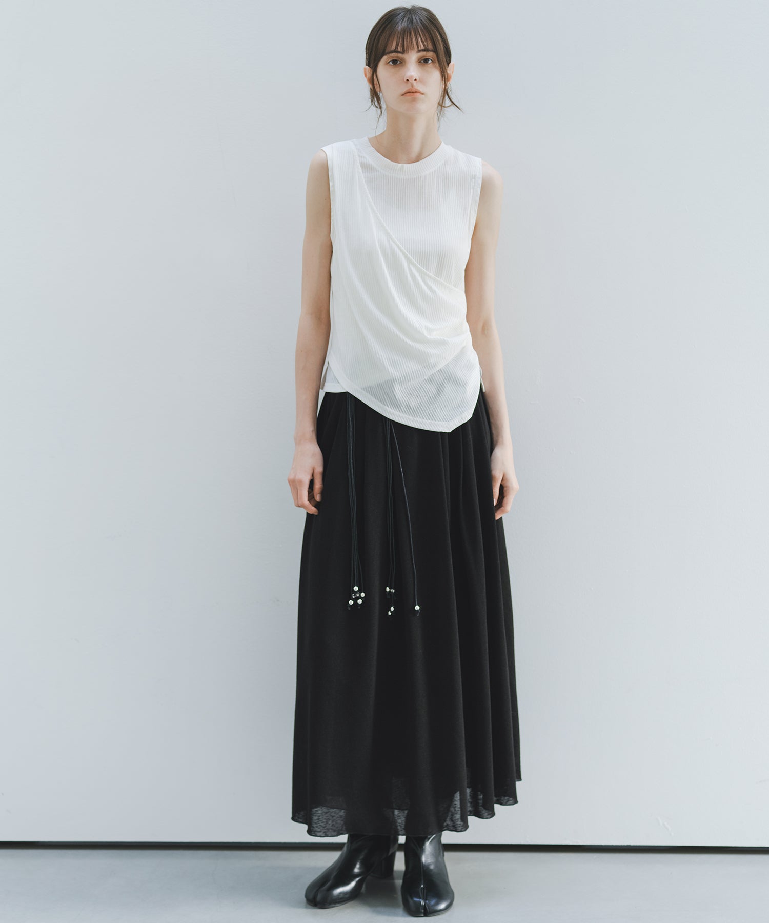 「7月上旬~中旬出荷」Asymmetric Draped Rib Sleeveless Top