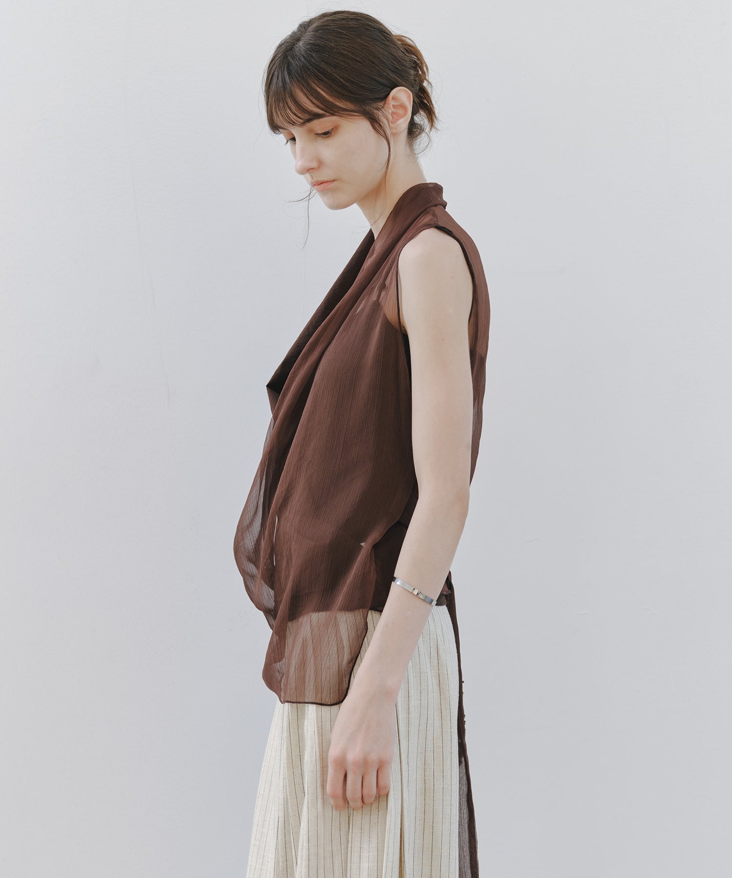 「8月中旬~下旬出荷」Sheer Cross Draped Sleeveless Top