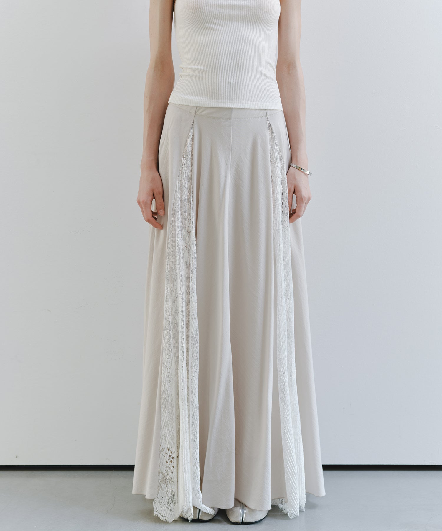 「7月中旬~下旬出荷」Lace Panel Flare Skirt