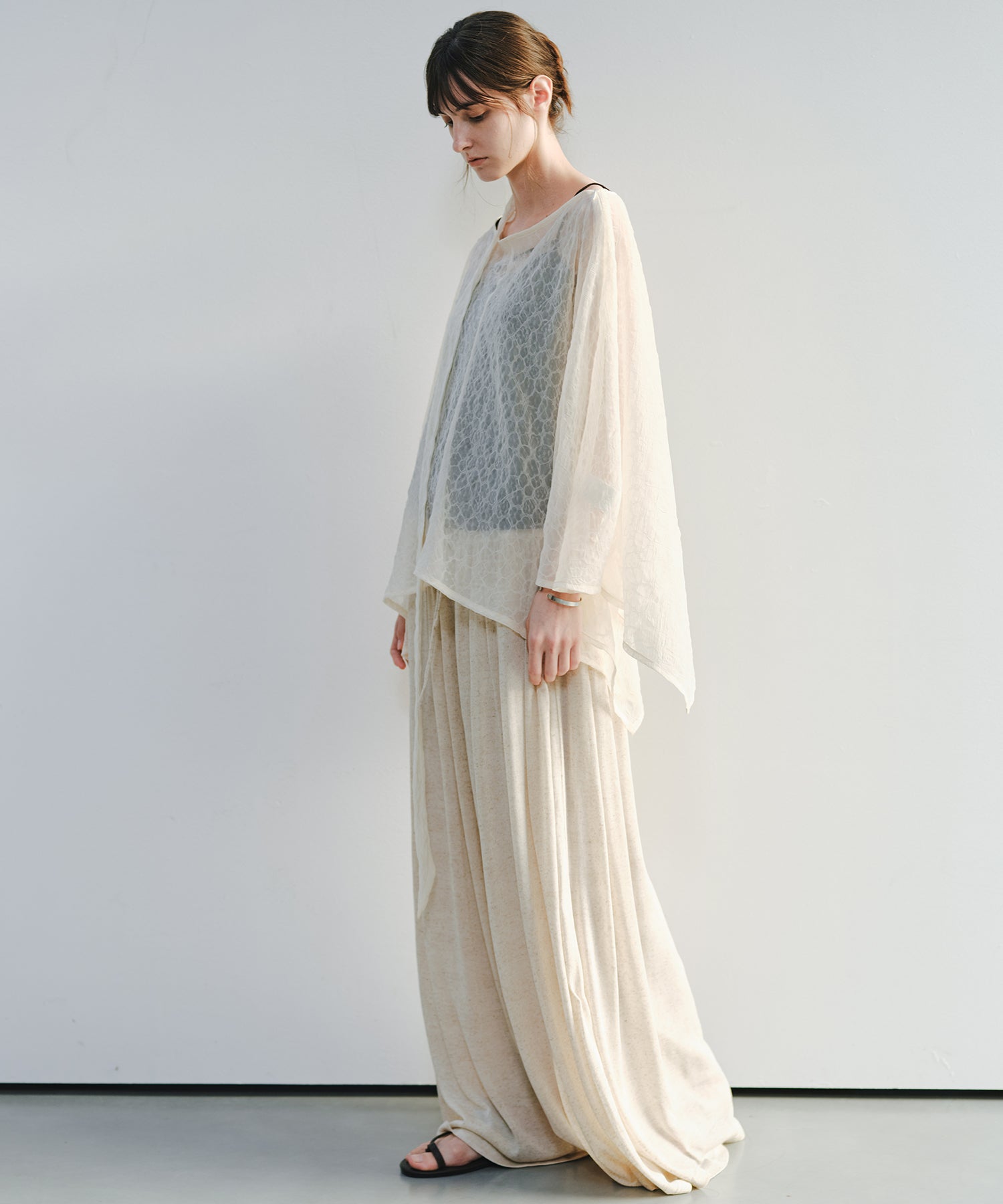 「7月中旬~下旬出荷」Multi-Way Sheer Scarf Layer Top