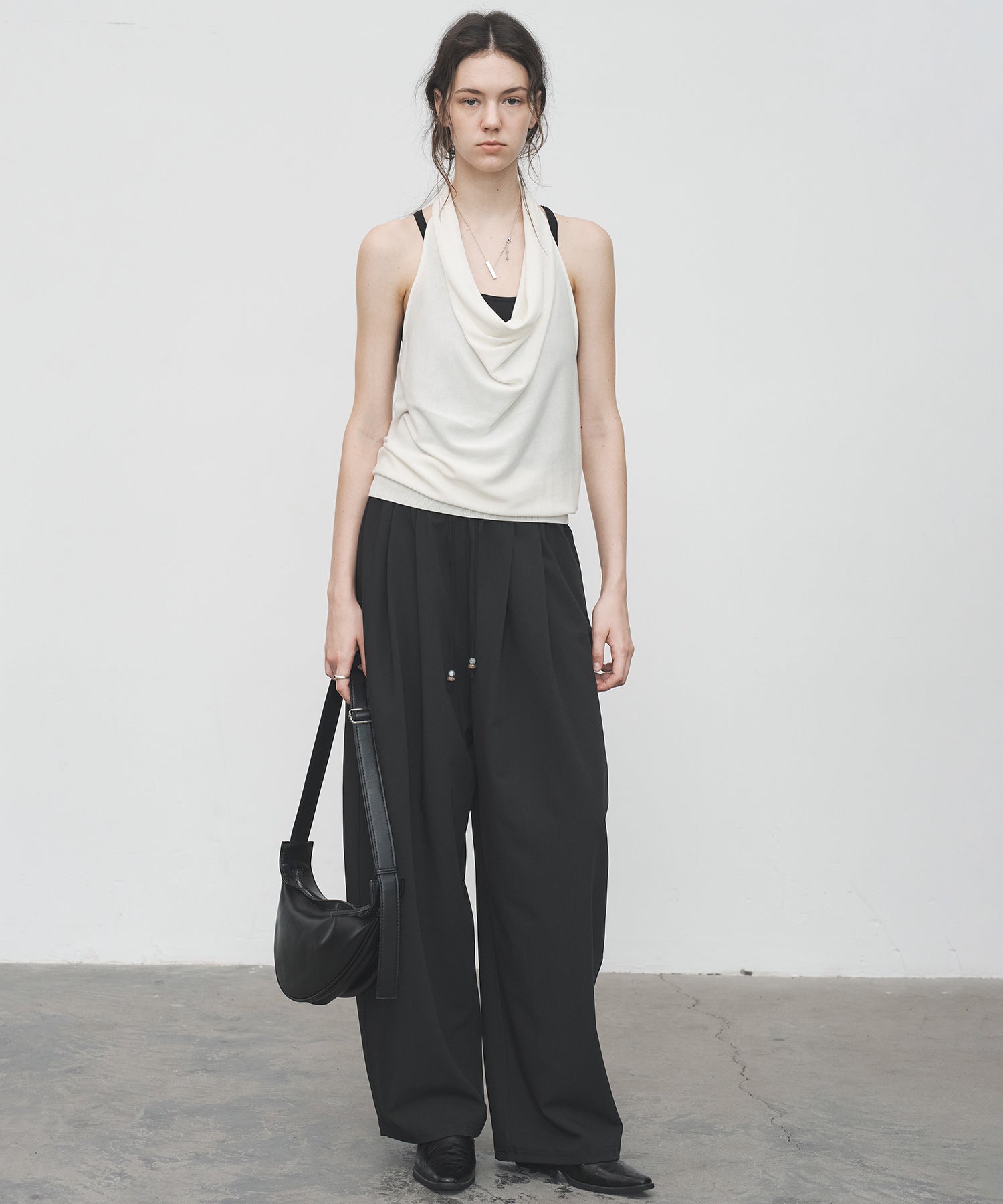 Sculpted Curve Wide Pants – Minimal Line Fit