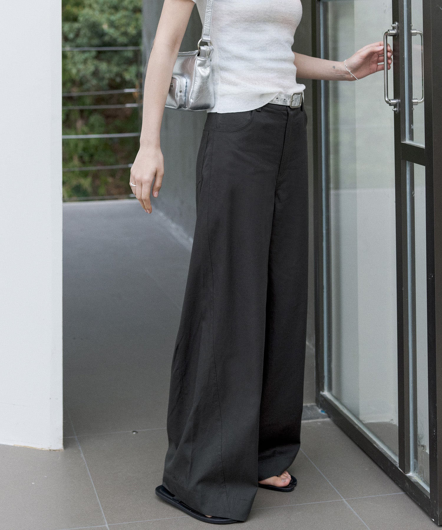 Low-Rise Relaxed Pants with Sabre Curve Silhouette
