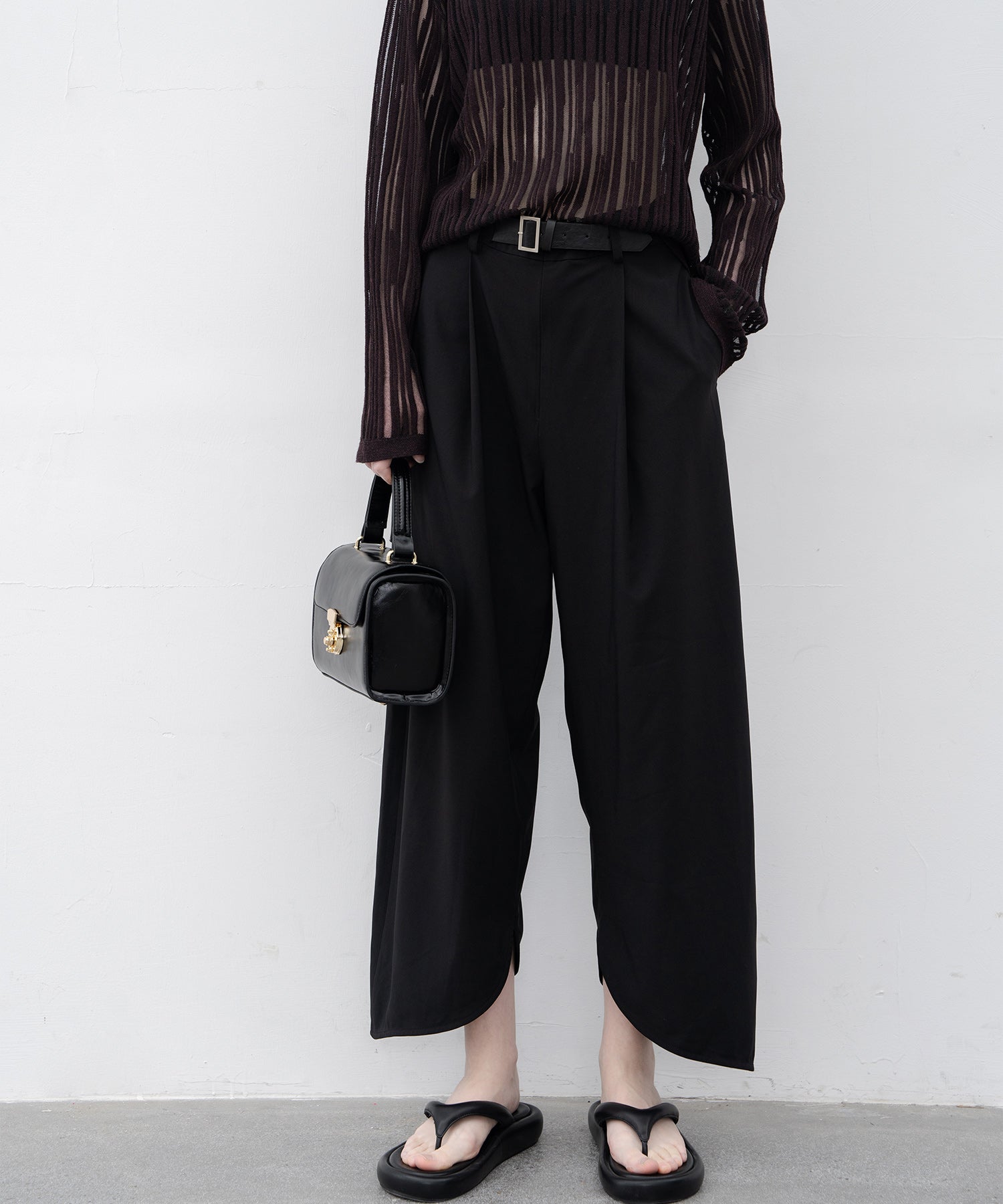 round cut straight ankle pants