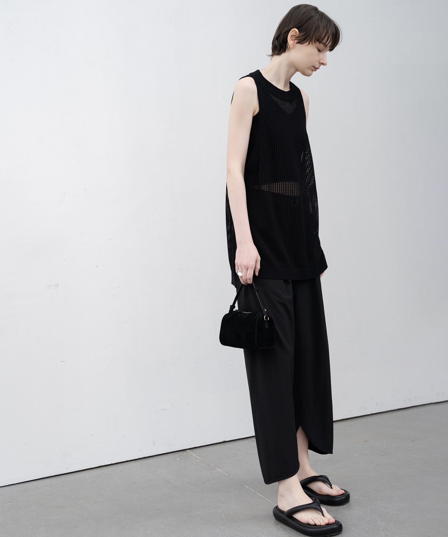 round cut straight ankle pants