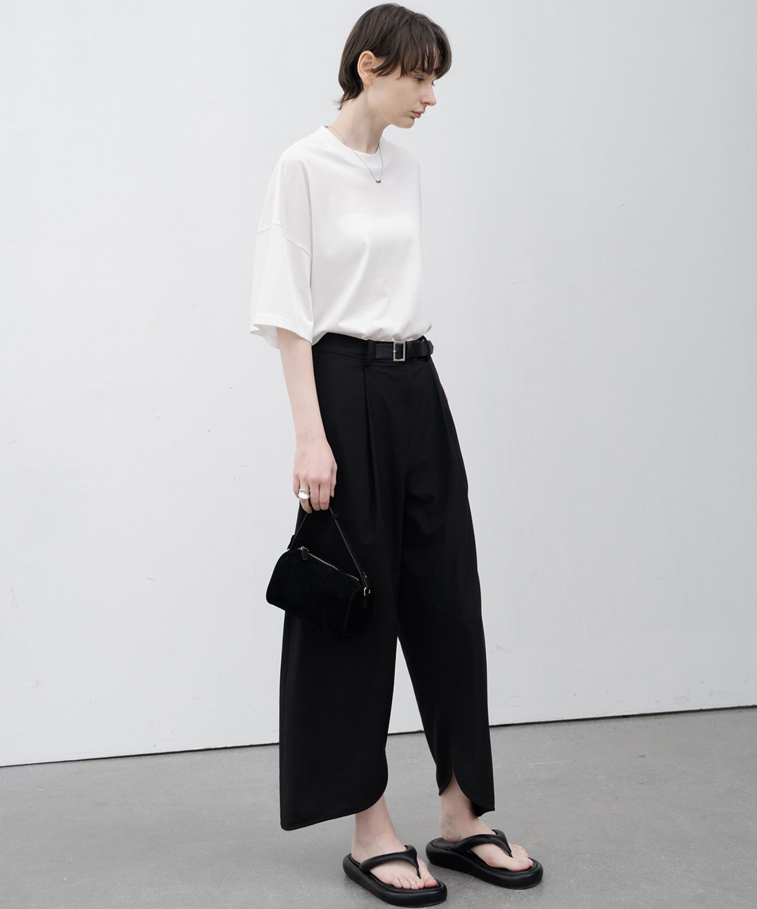round cut straight ankle pants