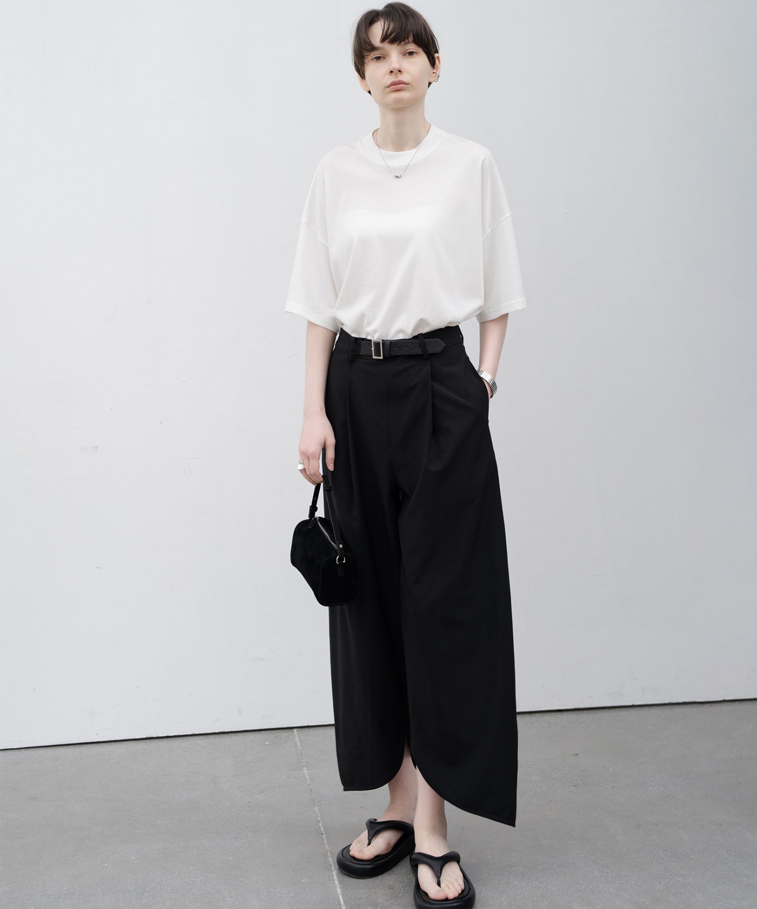 round cut straight ankle pants