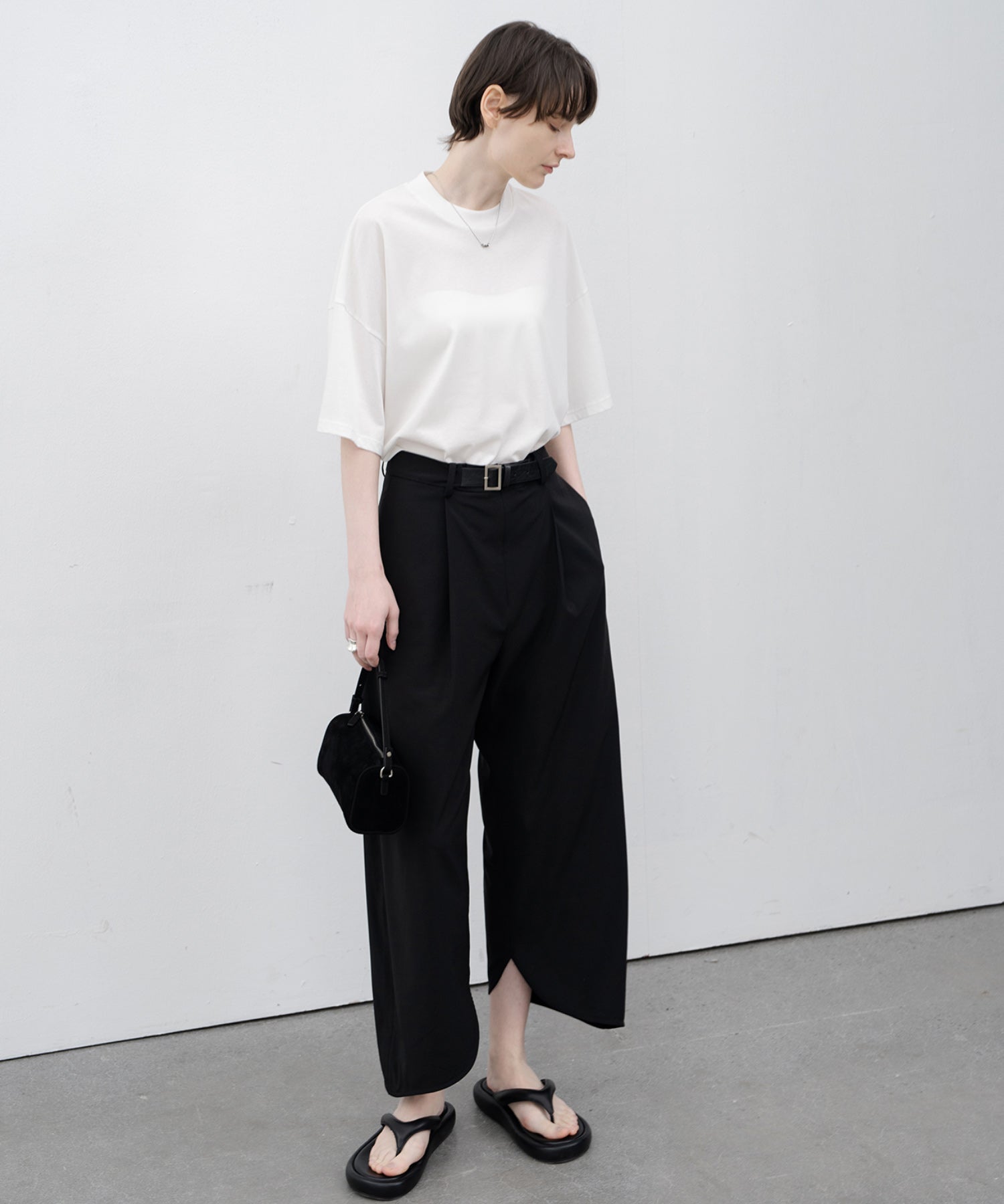 round cut straight ankle pants