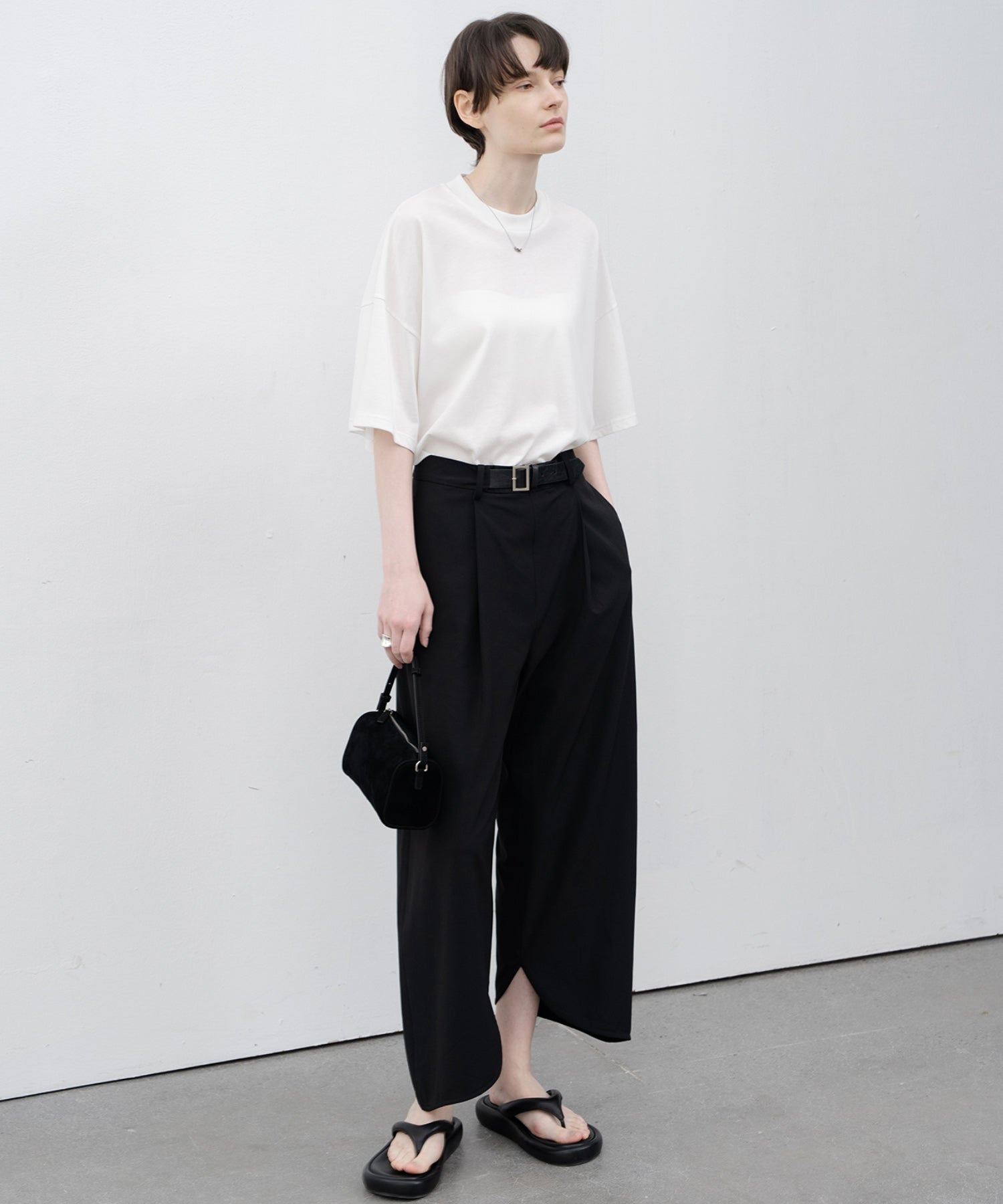 round cut straight ankle pants