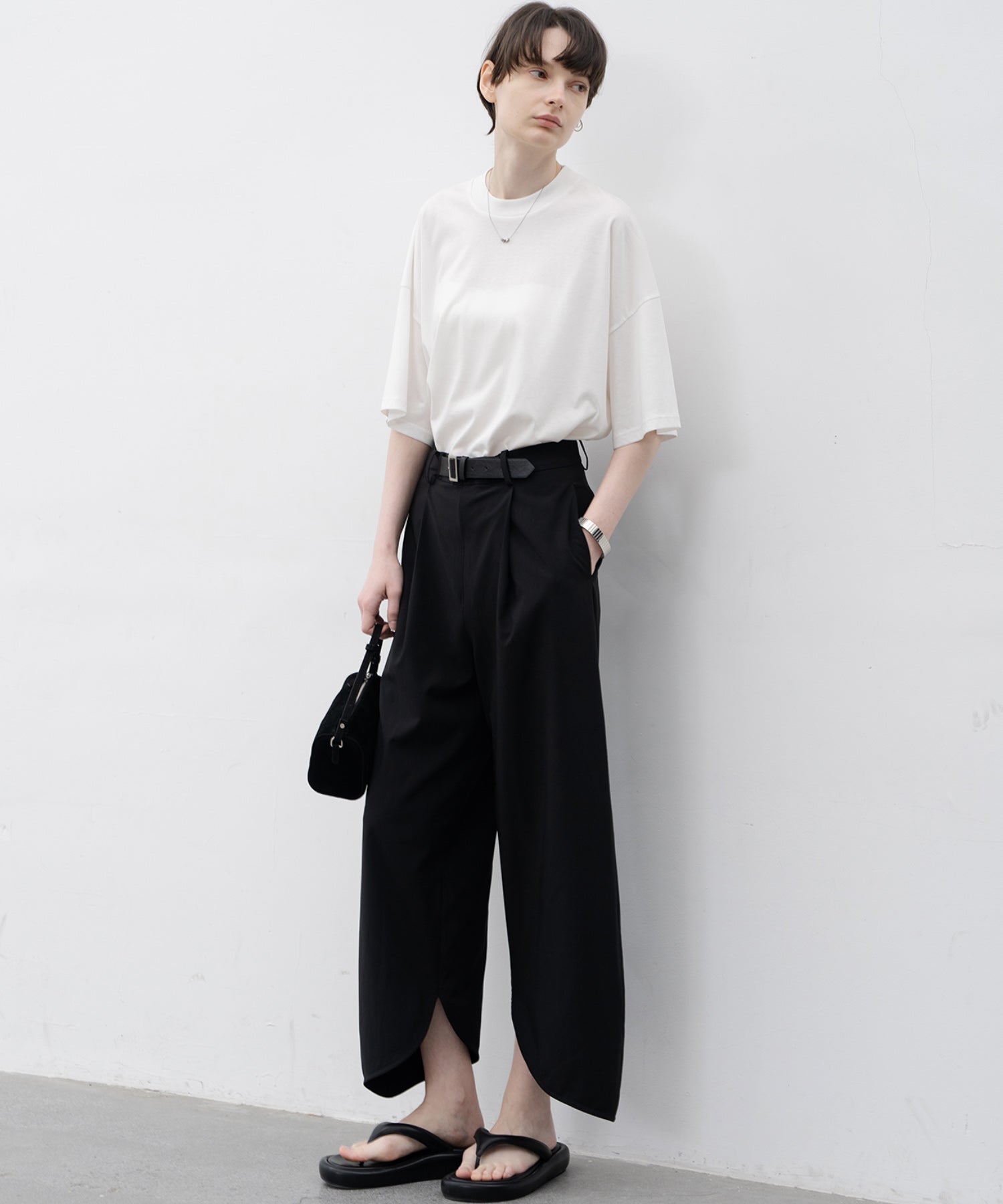 round cut straight ankle pants