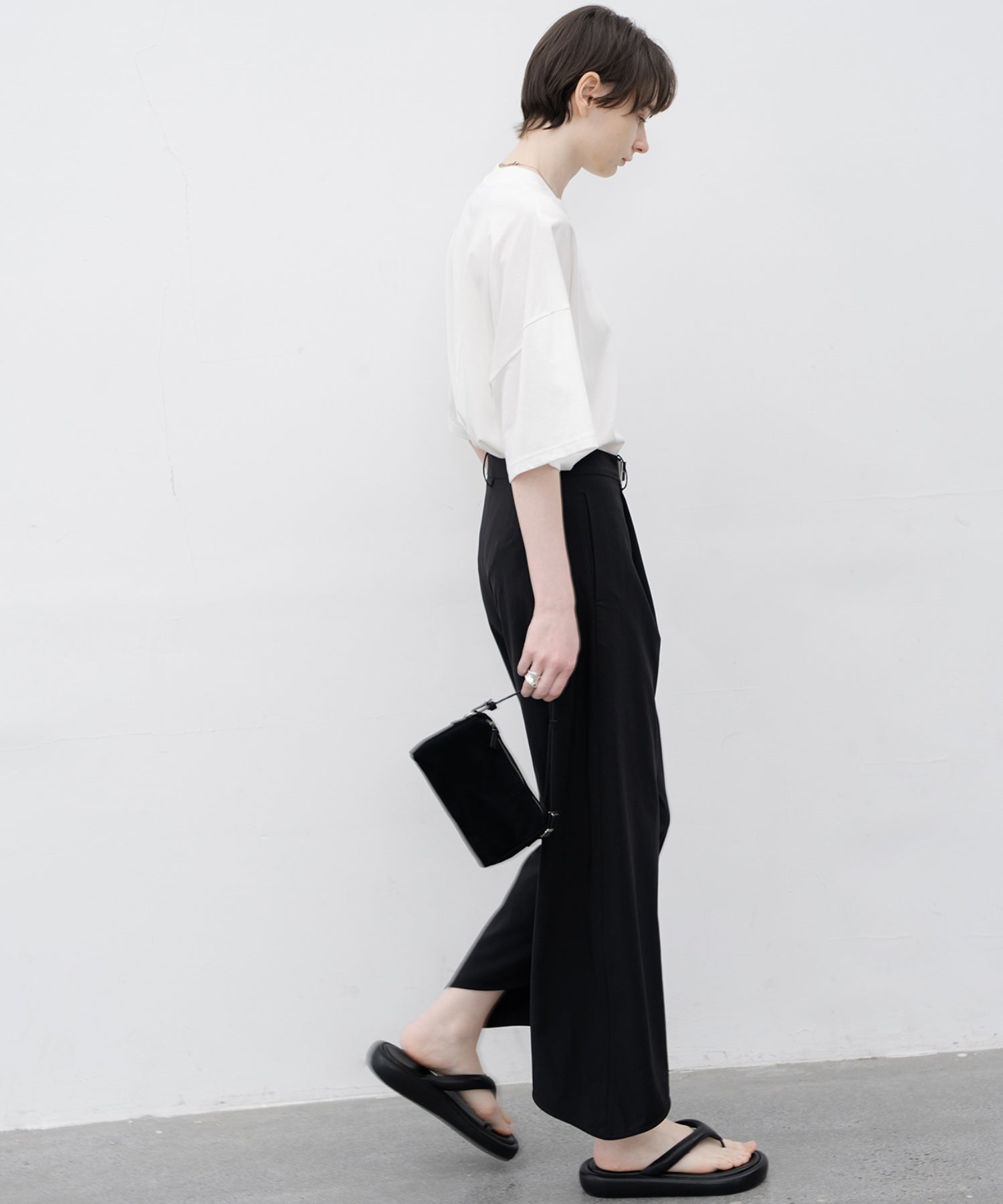 round cut straight ankle pants