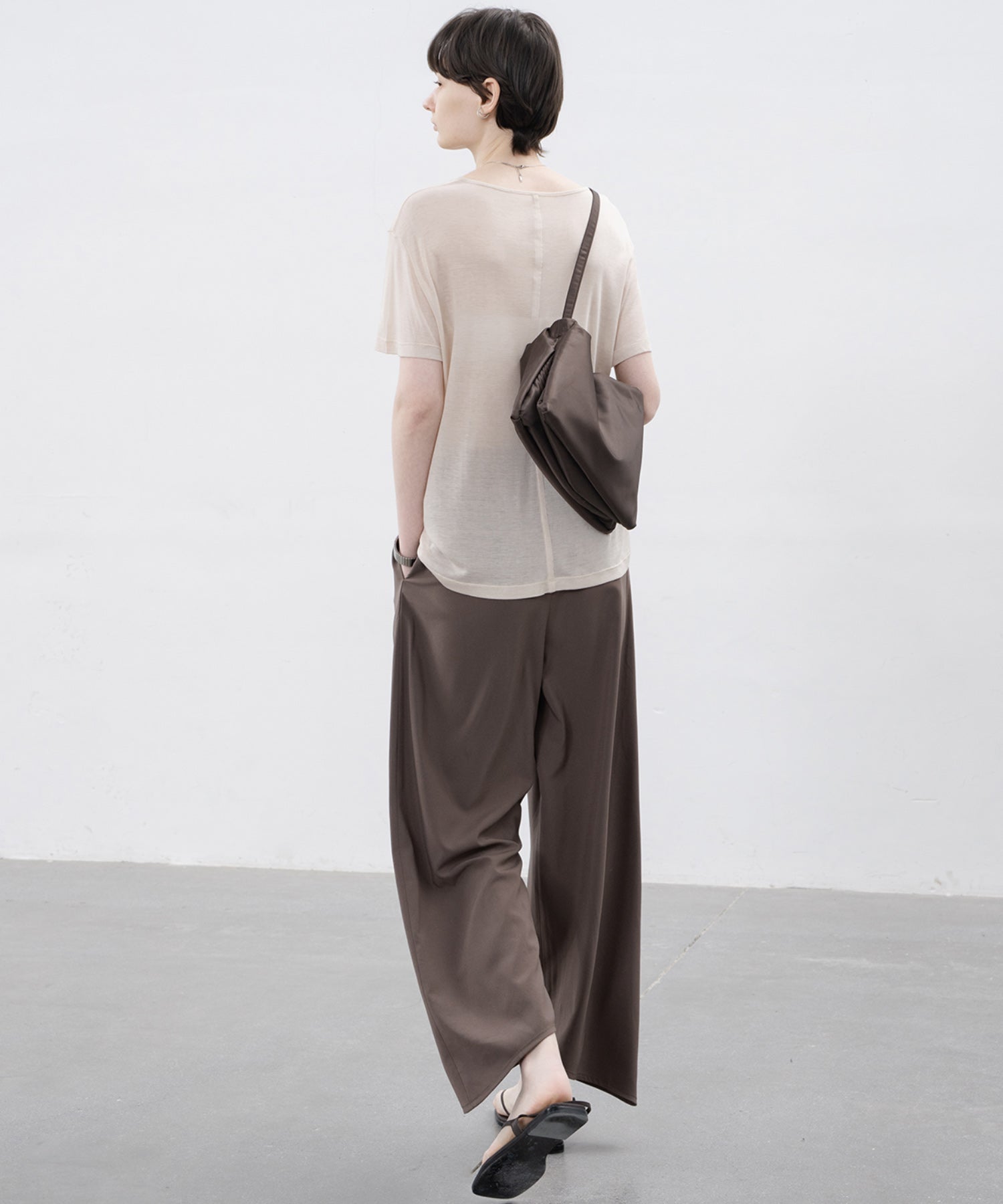 round cut straight ankle pants